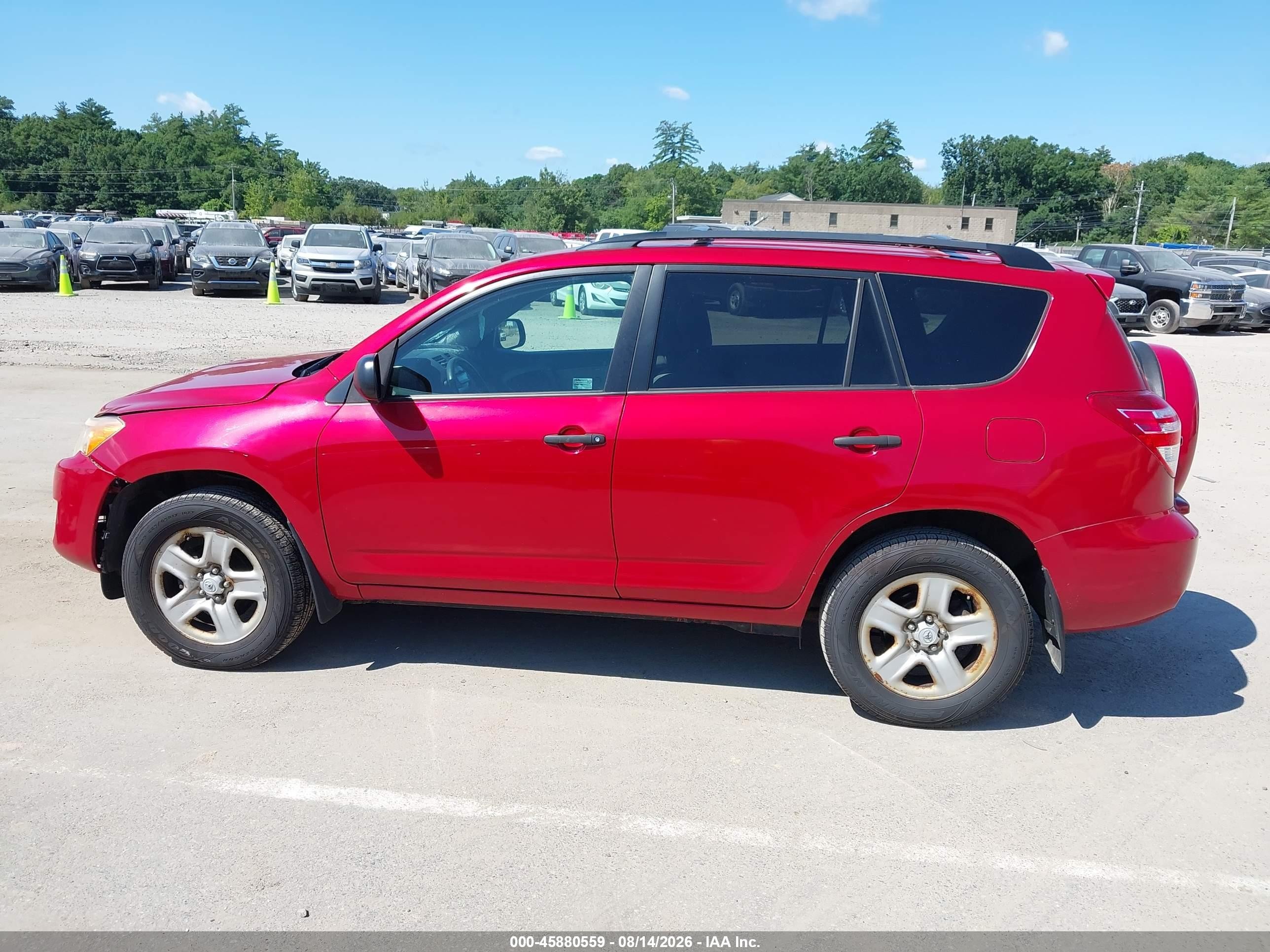2011 Toyota Rav4   Red vin: 2T3BF4DV4BW154620