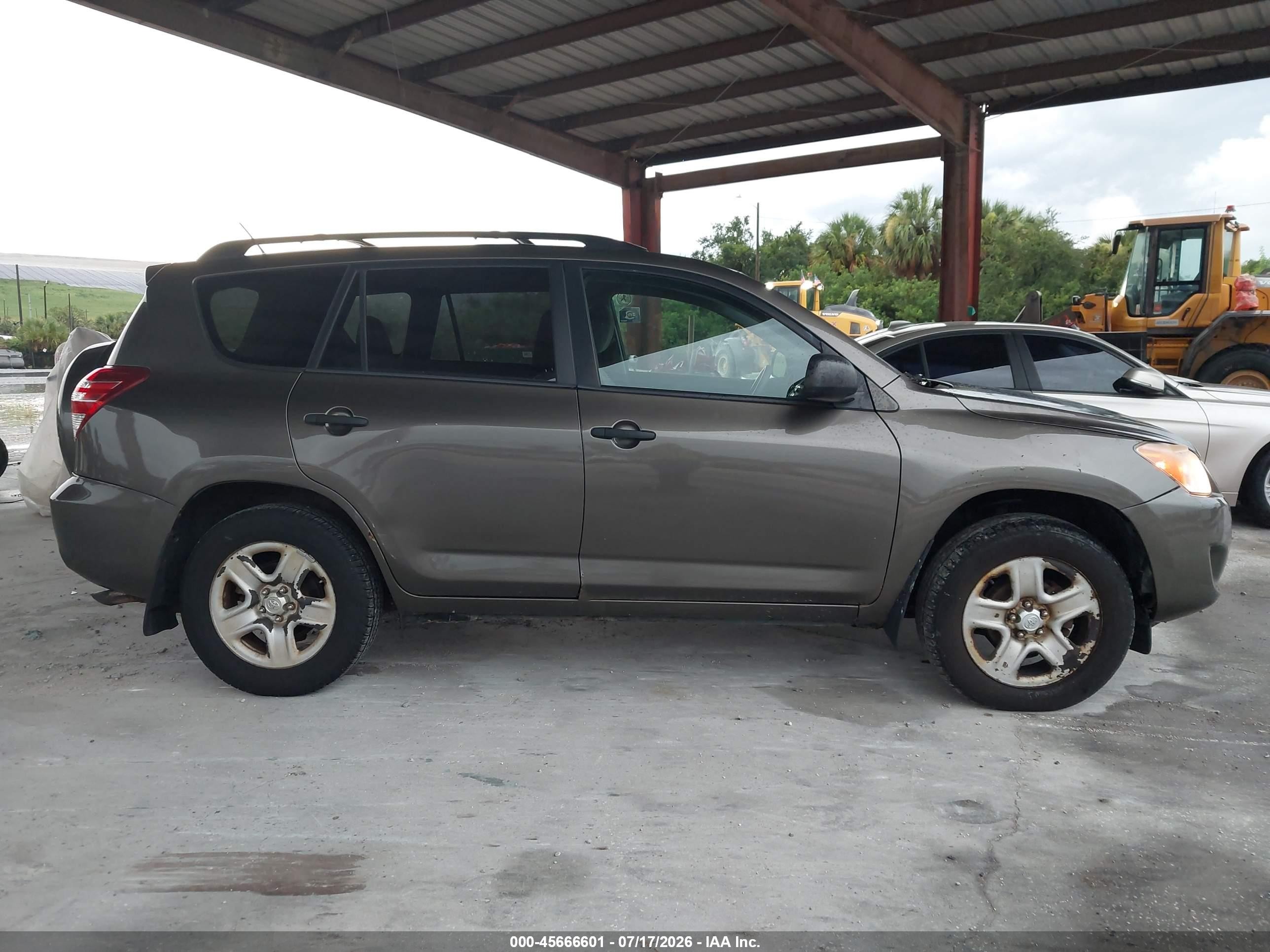 2011 Toyota Rav4   Коричневый vin: 2T3BF4DV4BW158635