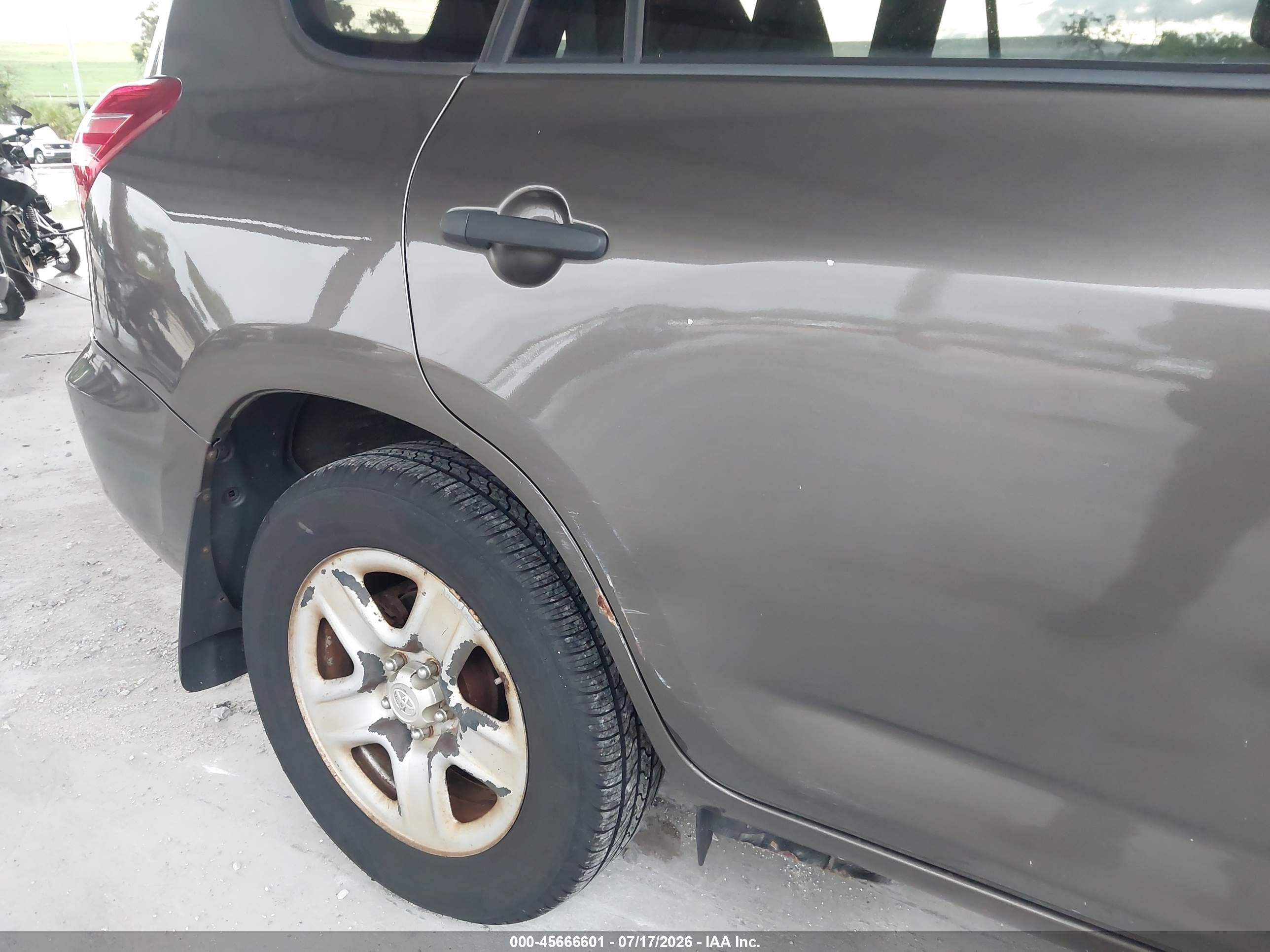 2011 Toyota Rav4   Коричневый vin: 2T3BF4DV4BW158635