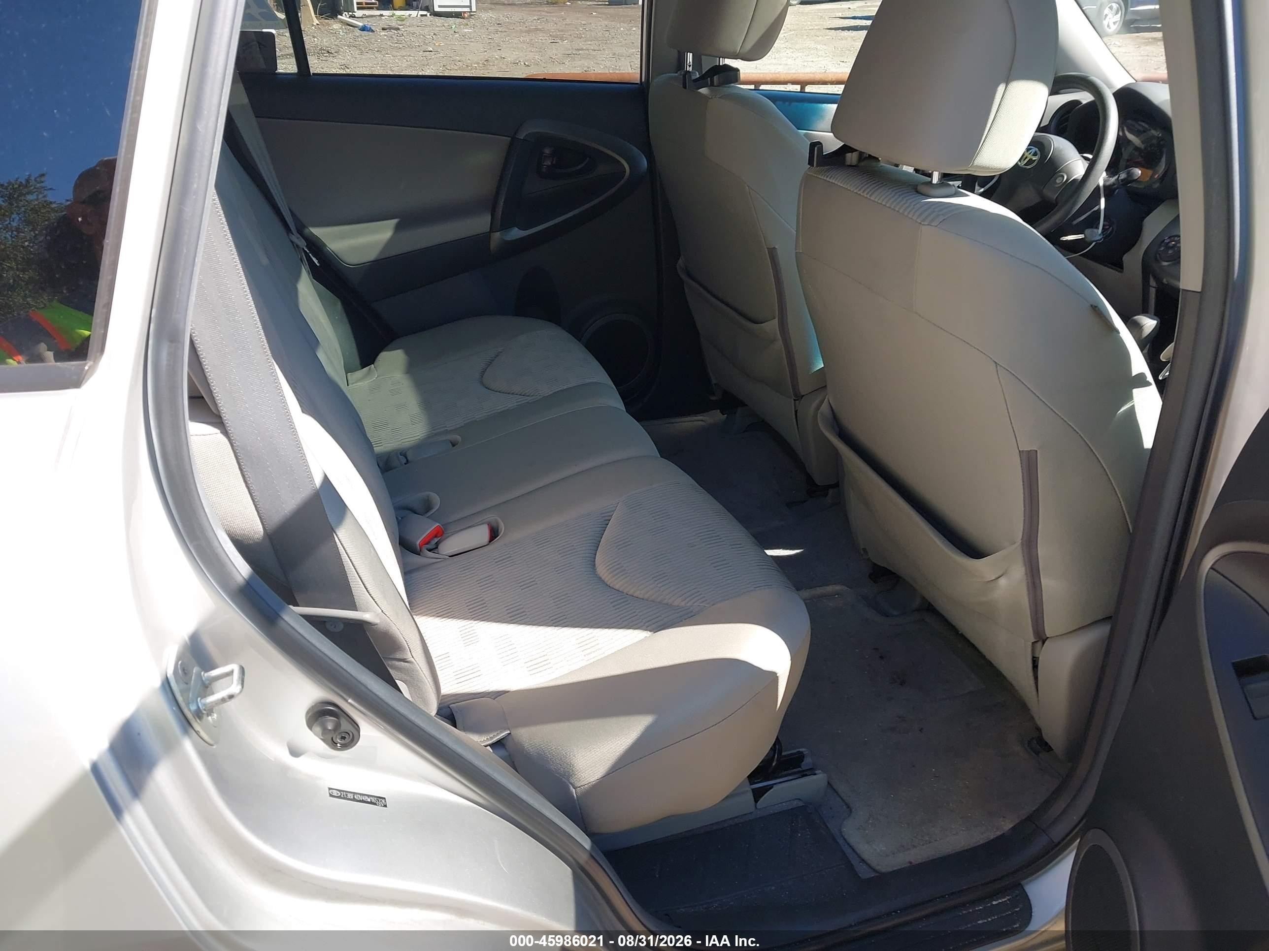 2011 Toyota Rav4   Silver vin: 2T3BF4DV4BW165326