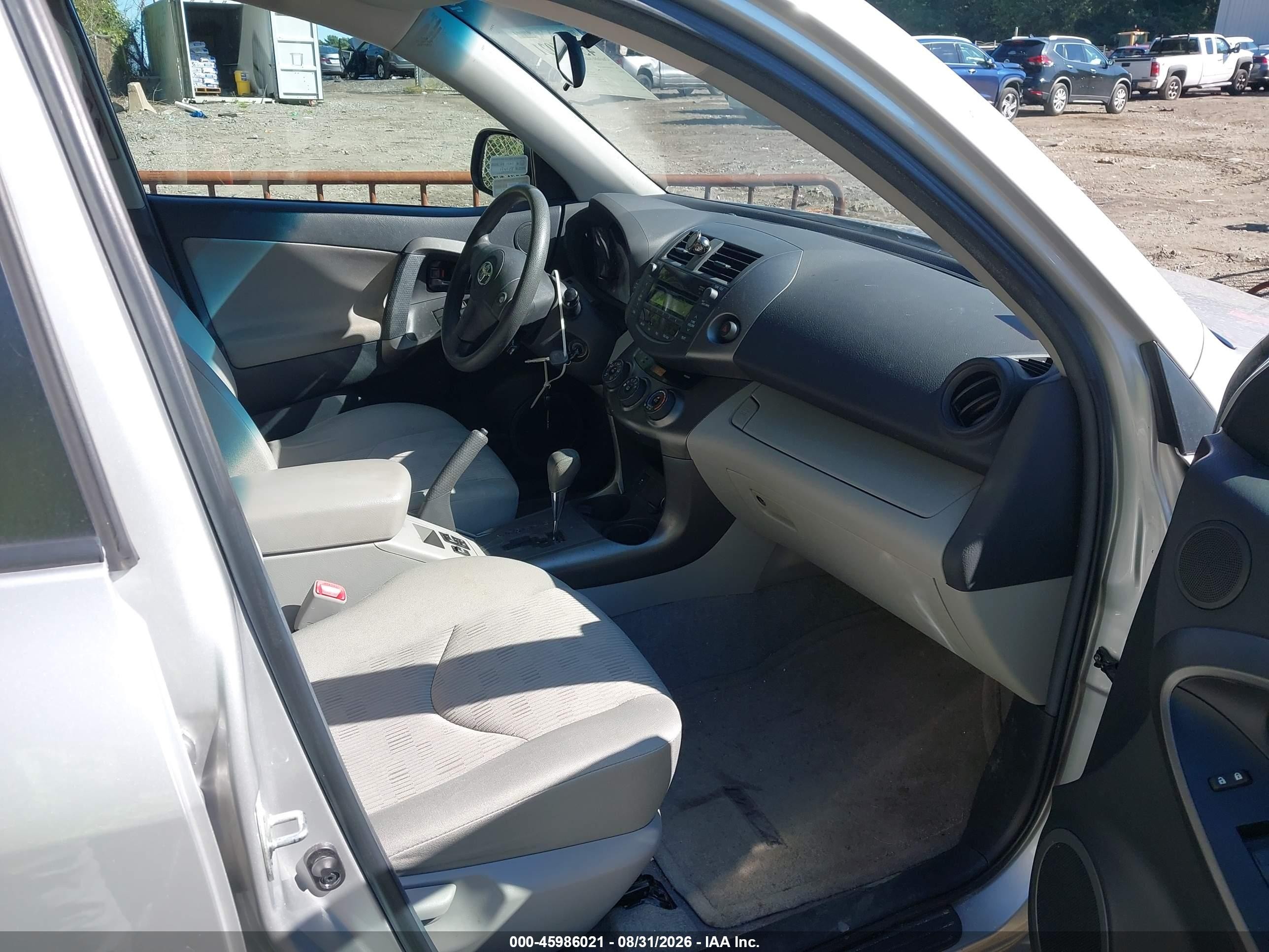 2011 Toyota Rav4   Silver vin: 2T3BF4DV4BW165326