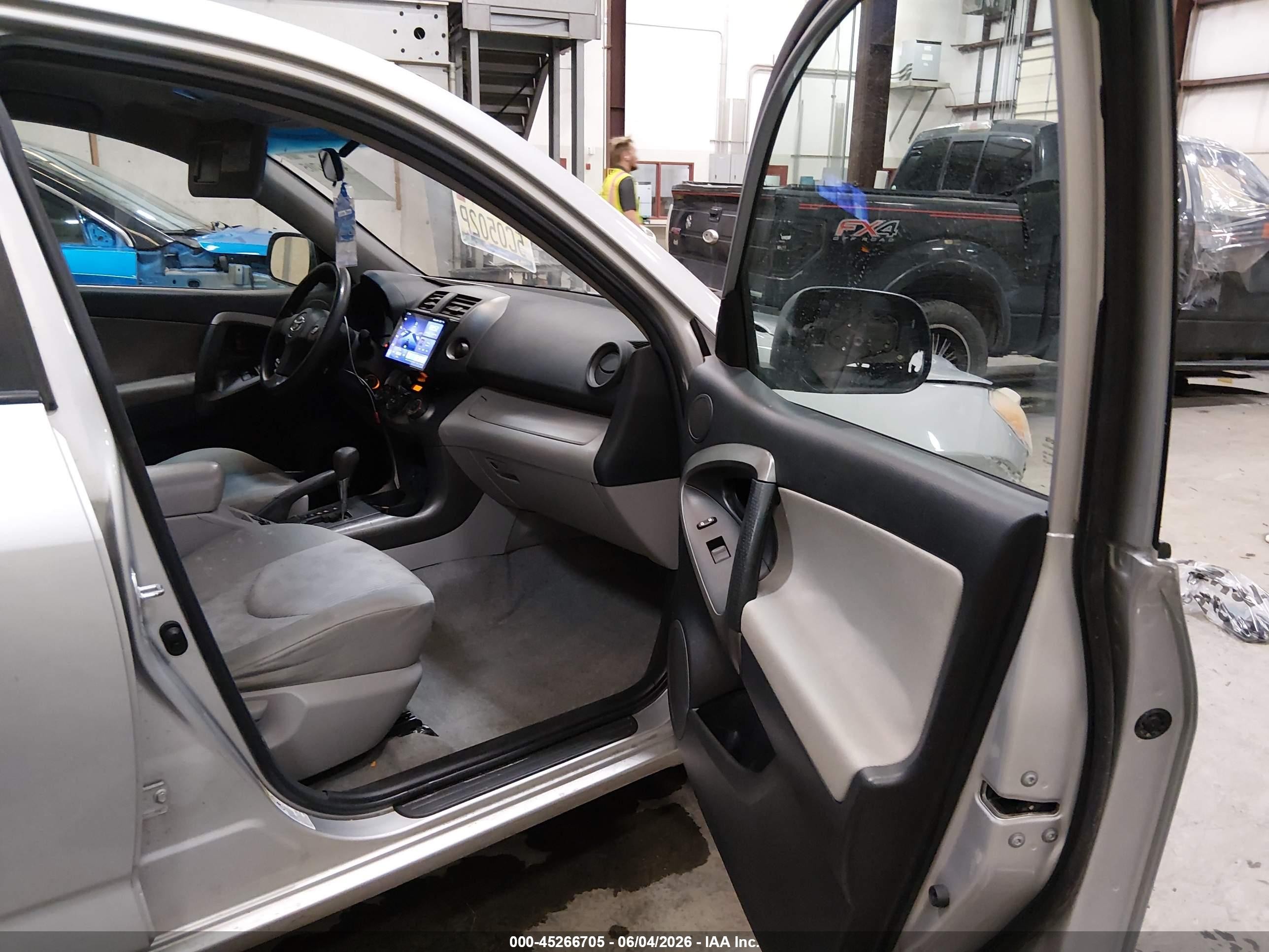 2011 Toyota Rav4   Gray vin: 2T3BF4DV4BW169053