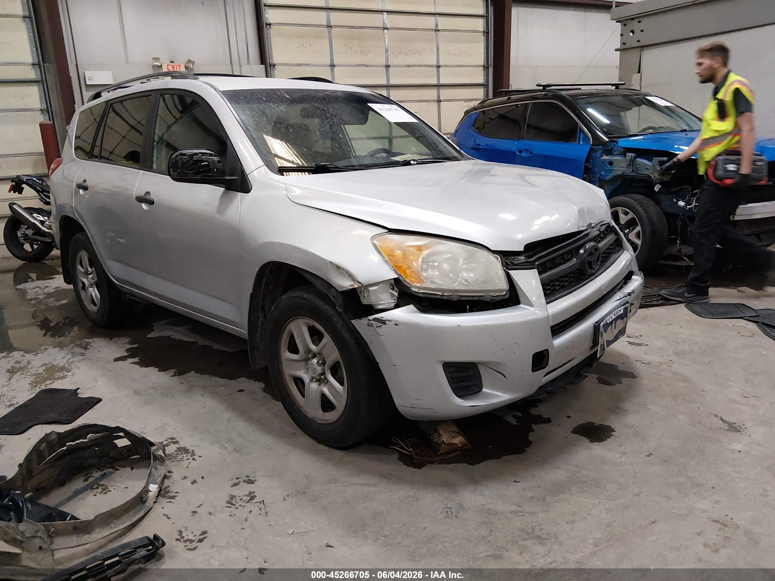 2011 Toyota Rav4   Gray vin: 2T3BF4DV4BW169053