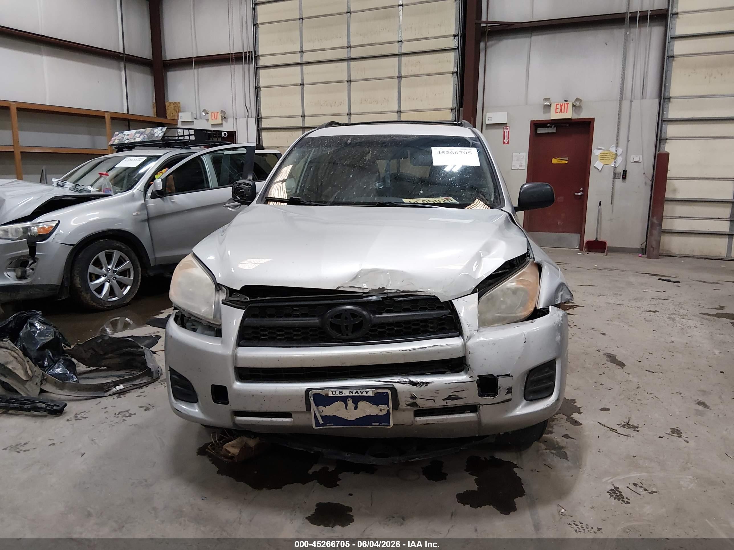 2011 Toyota Rav4   Gray vin: 2T3BF4DV4BW169053