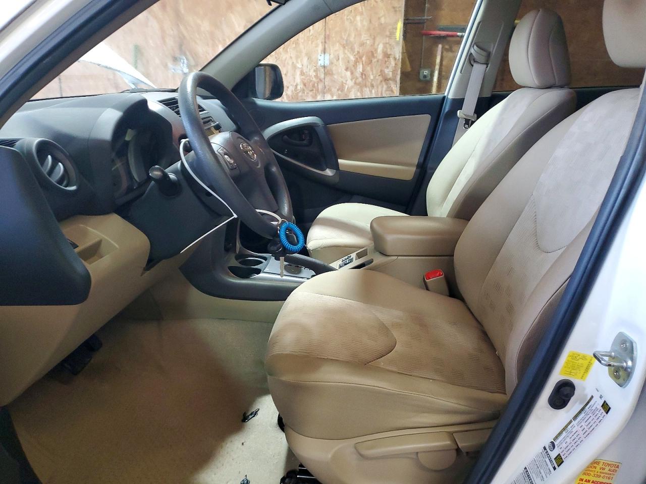 2012 Toyota Rav4 Base White vin: 2T3BF4DV4CW179048
