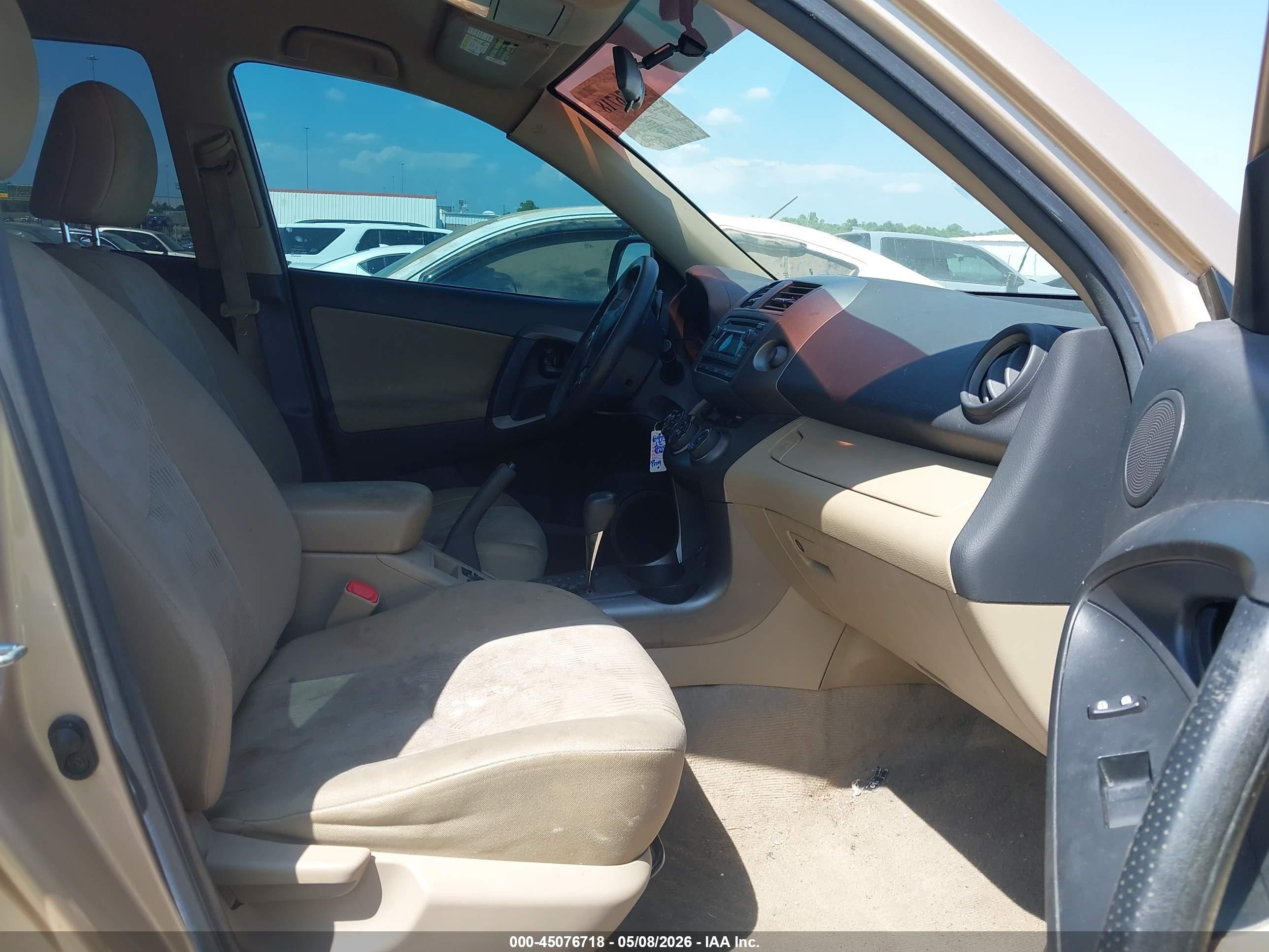 2012 Toyota Rav4   Beige vin: 2T3BF4DV4CW188851
