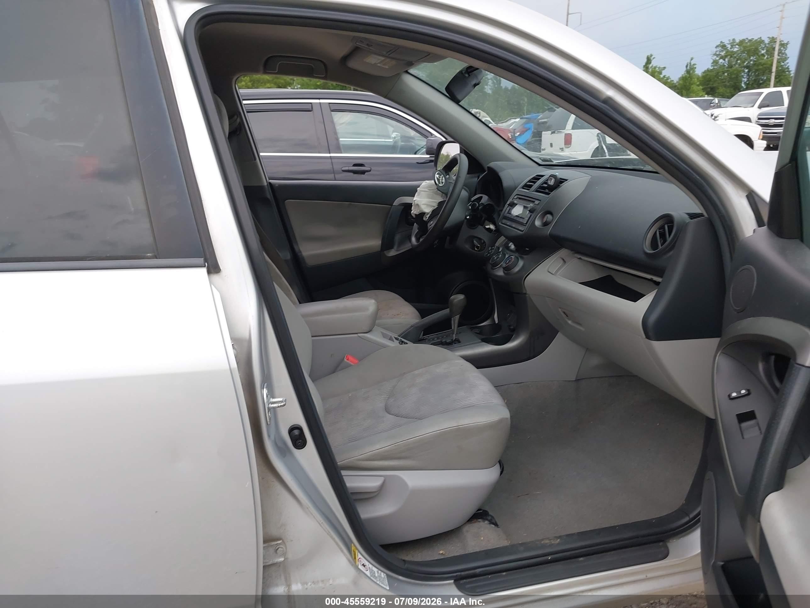 2012 Toyota Rav4   Silver vin: 2T3BF4DV4CW194939