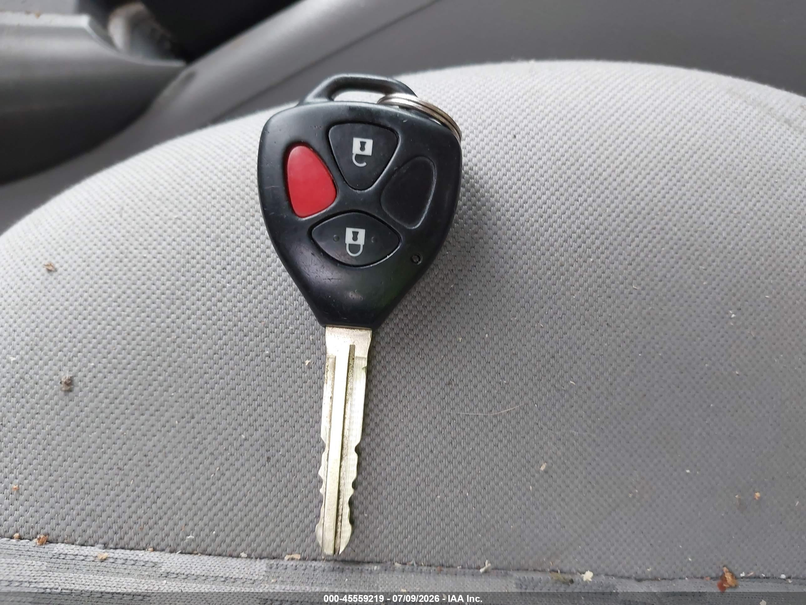 2012 Toyota Rav4   Silver vin: 2T3BF4DV4CW194939