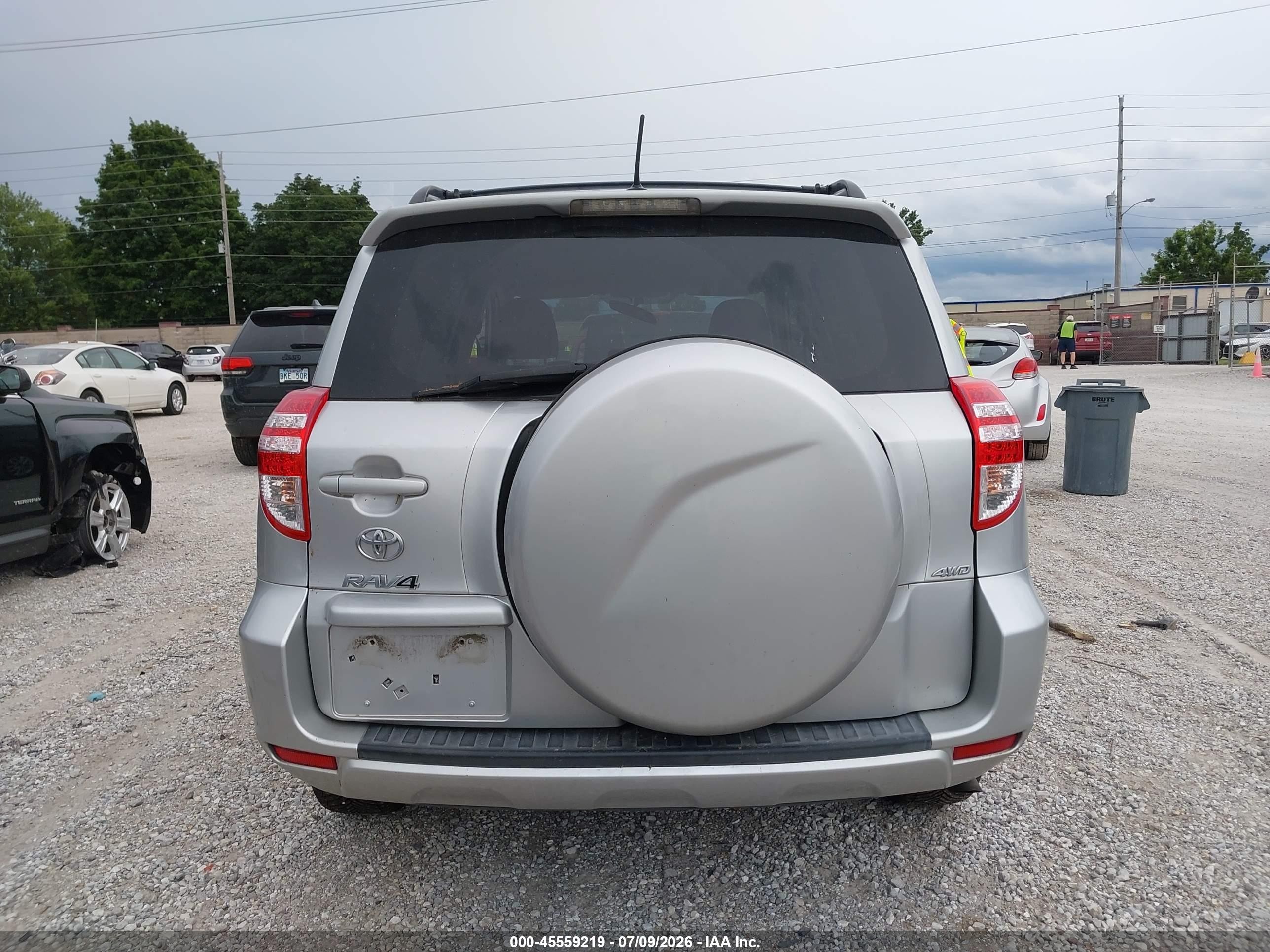 2012 Toyota Rav4   Silver vin: 2T3BF4DV4CW194939