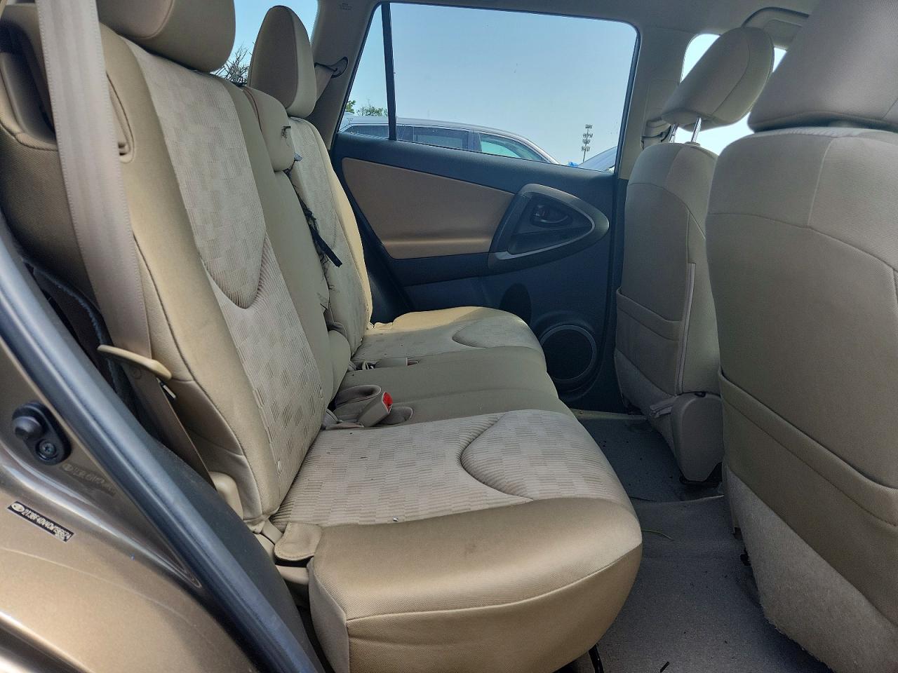 2012 Toyota Rav4 Base Tan vin: 2T3BF4DV4CW196674