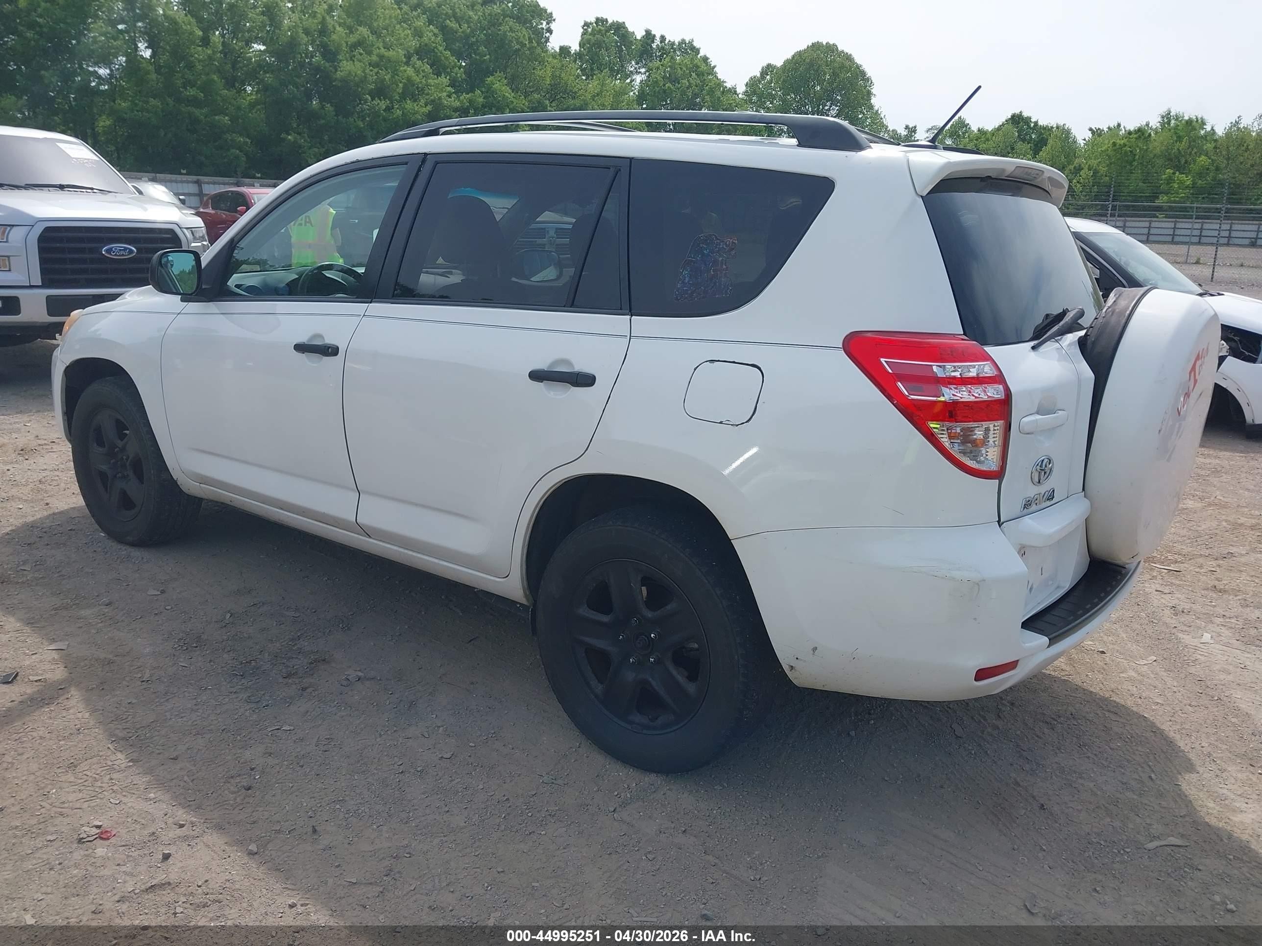 2012 Toyota Rav4   White vin: 2T3BF4DV4CW215918