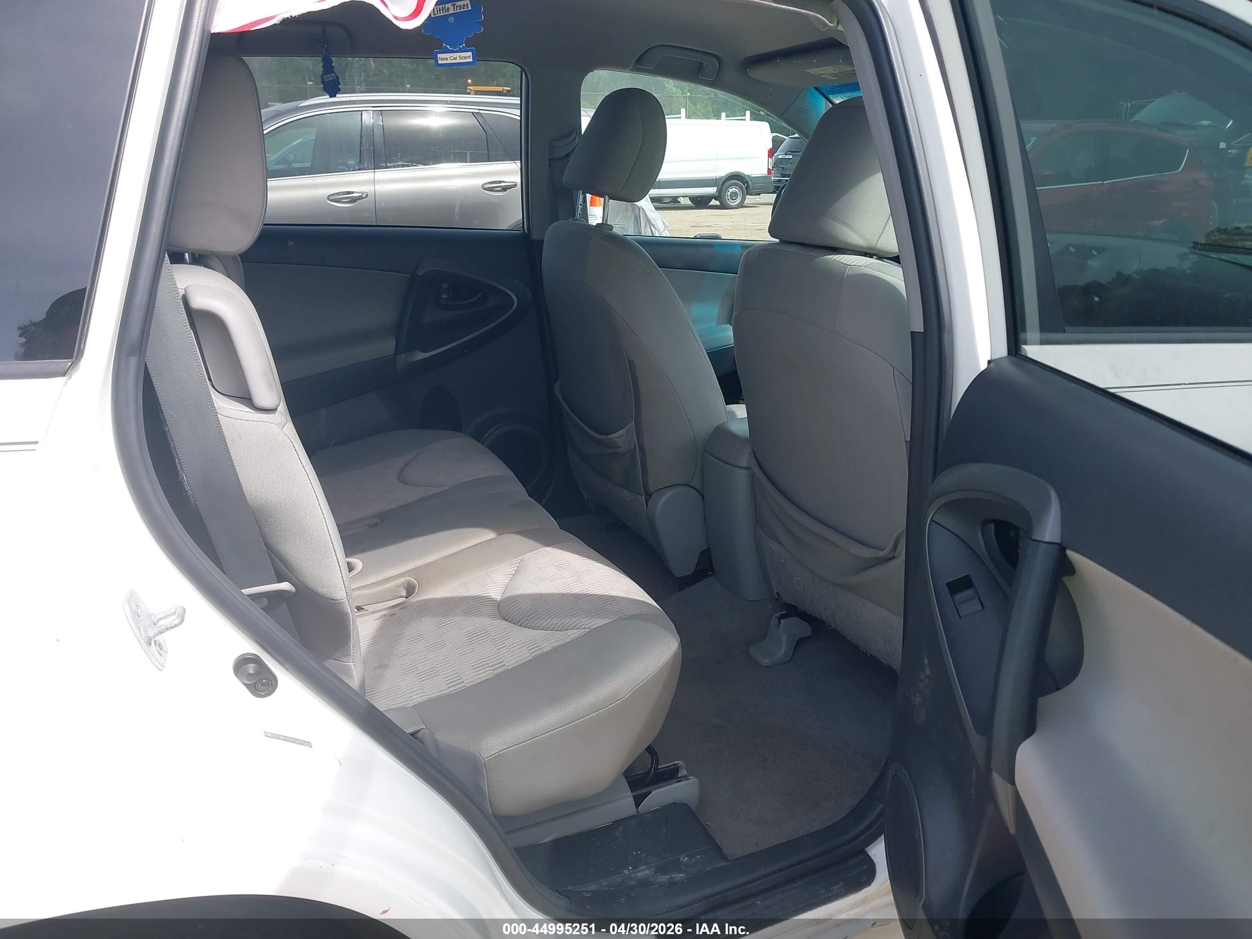 2012 Toyota Rav4   White vin: 2T3BF4DV4CW215918
