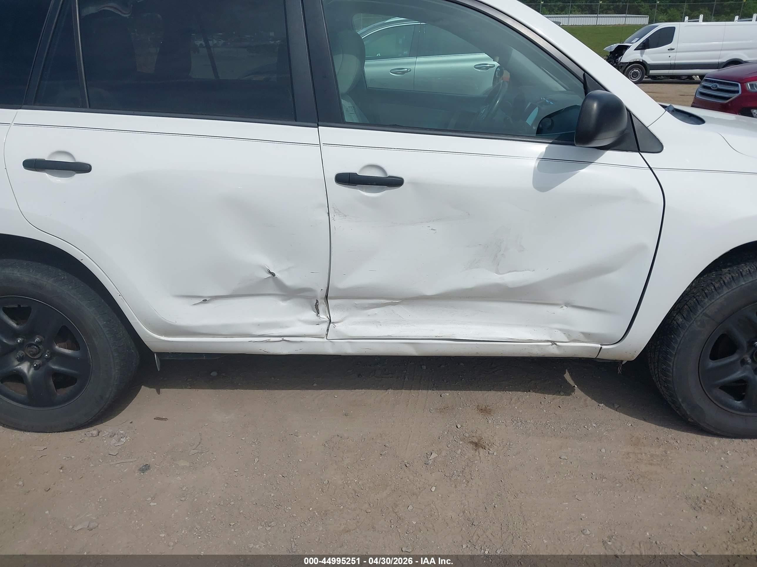 2012 Toyota Rav4   White vin: 2T3BF4DV4CW215918