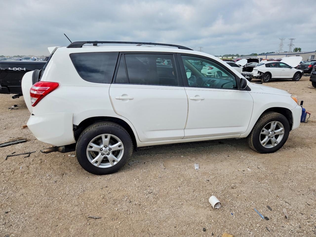 2012 Toyota Rav4 Base White vin: 2T3BF4DV4CW231861