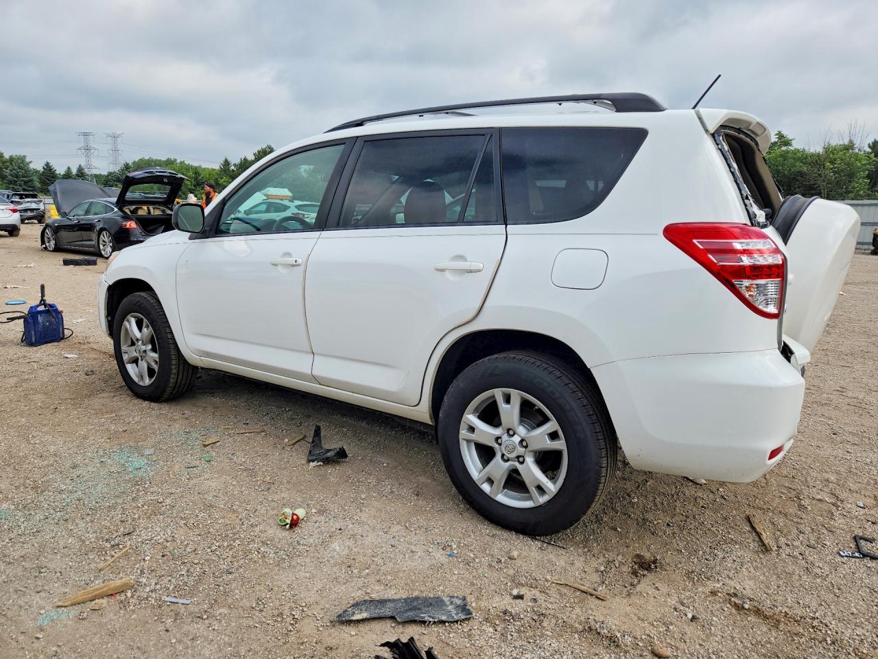 2012 Toyota Rav4 Base White vin: 2T3BF4DV4CW231861