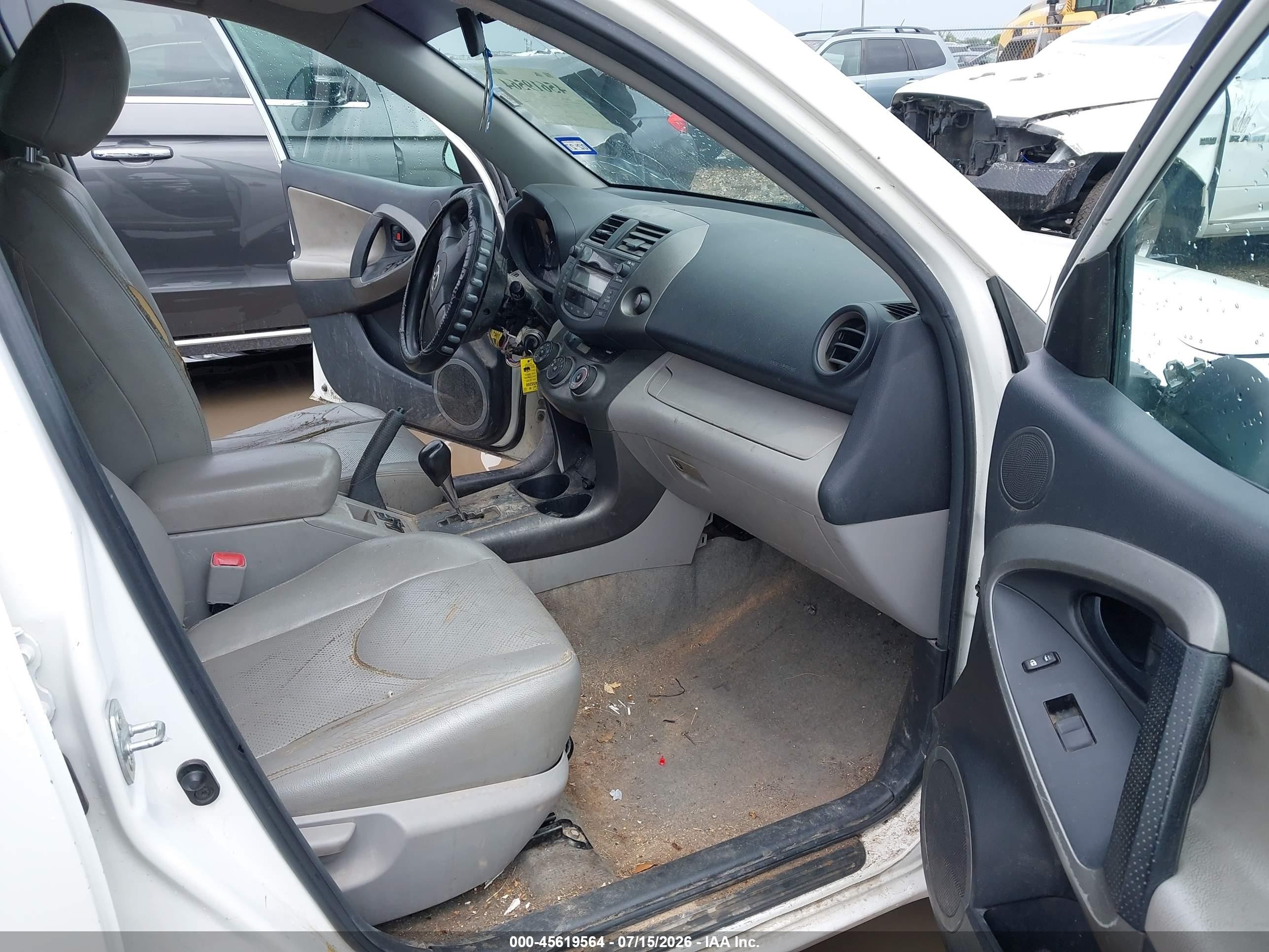 2010 Toyota Rav4   White vin: 2T3BF4DV5AW074192