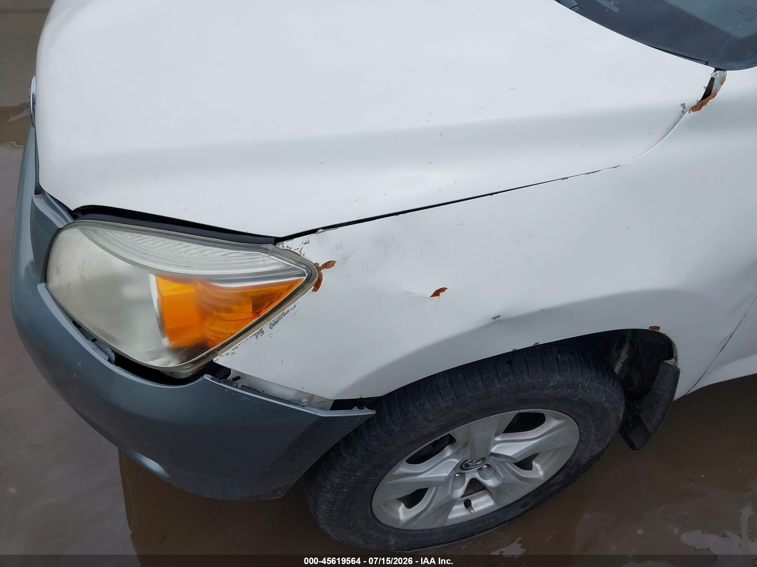 2010 Toyota Rav4   White vin: 2T3BF4DV5AW074192