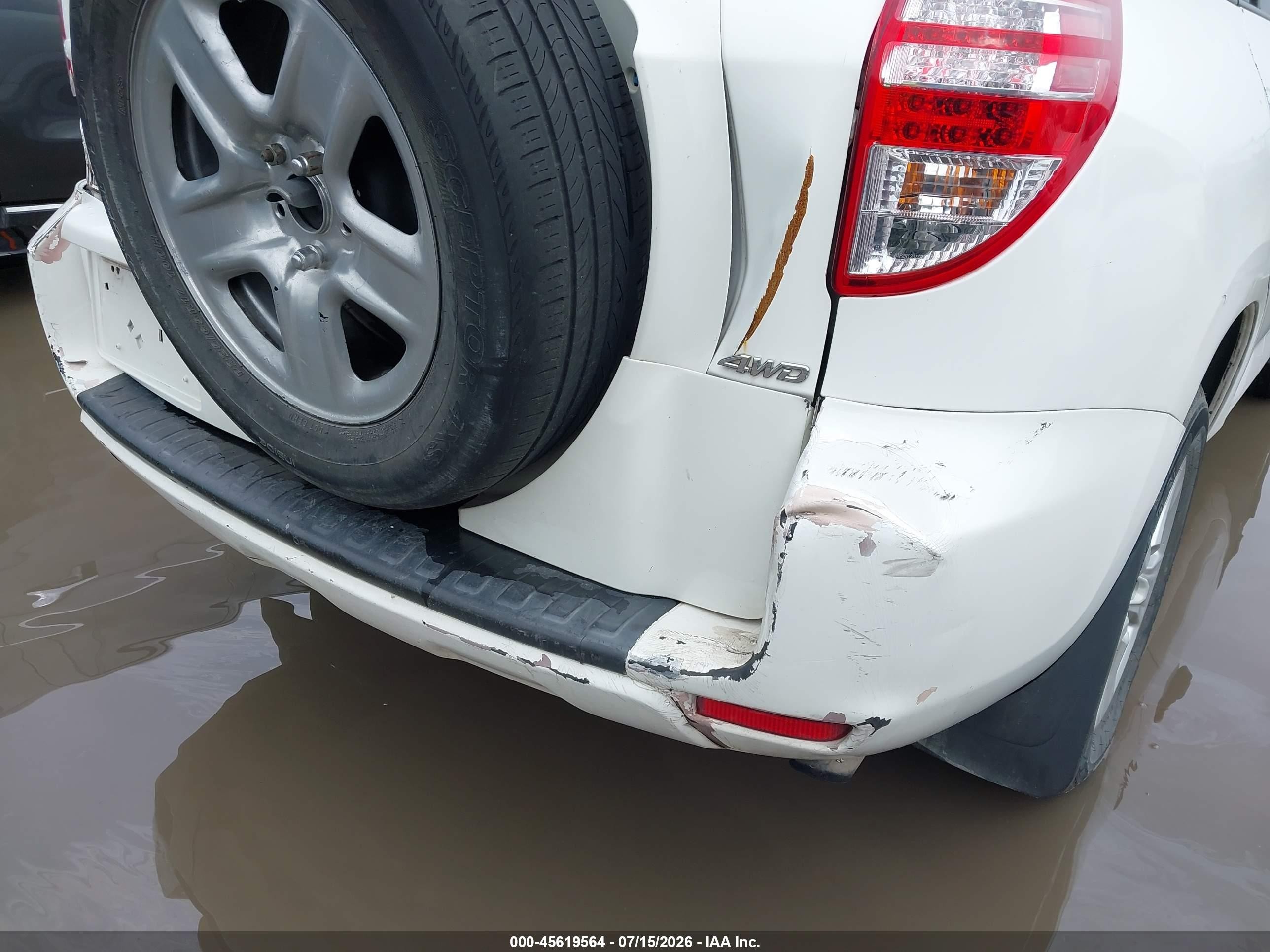 2010 Toyota Rav4   White vin: 2T3BF4DV5AW074192