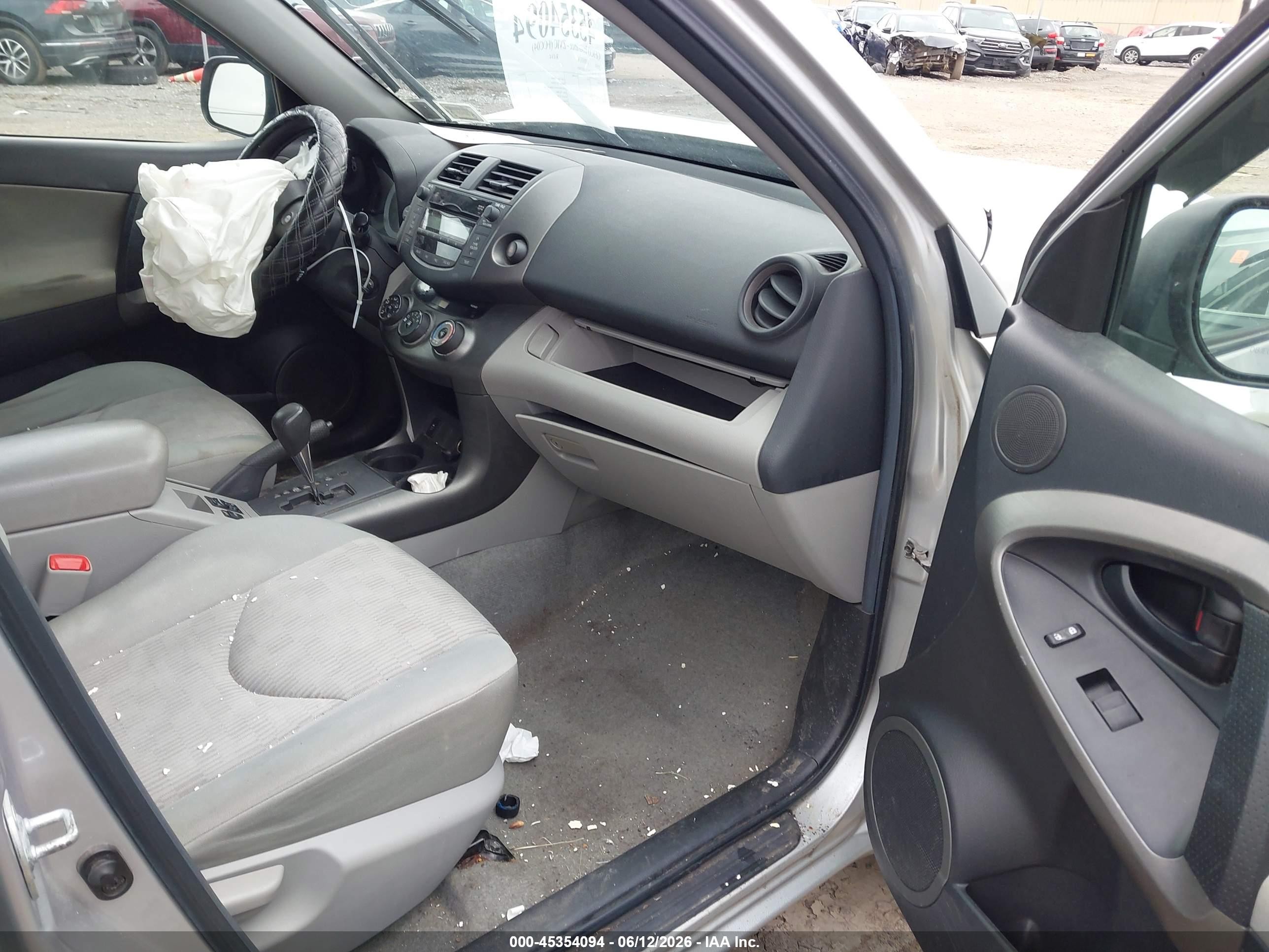 2010 Toyota Rav4   Silver vin: 2T3BF4DV5AW075603