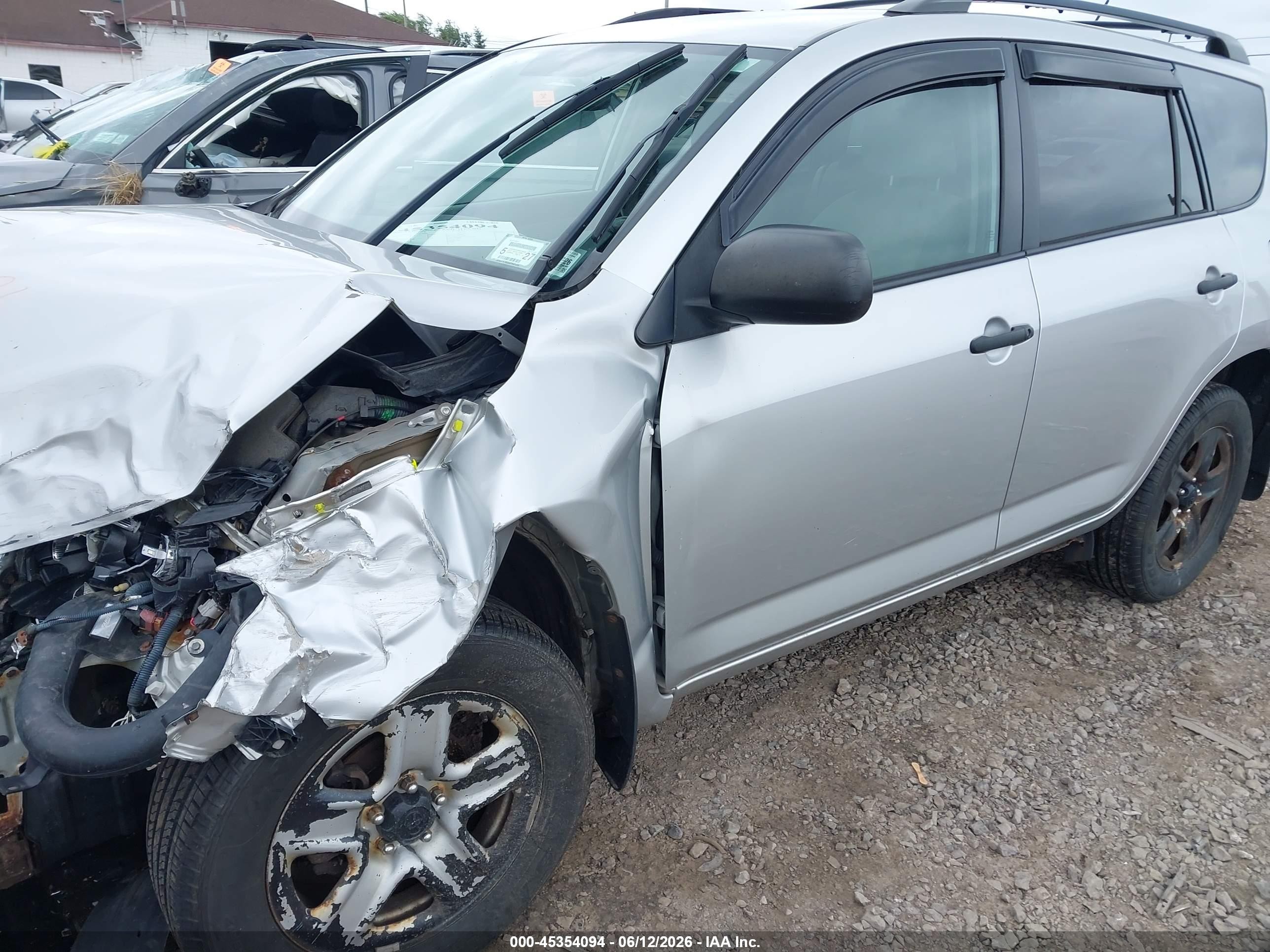 2010 Toyota Rav4   Silver vin: 2T3BF4DV5AW075603