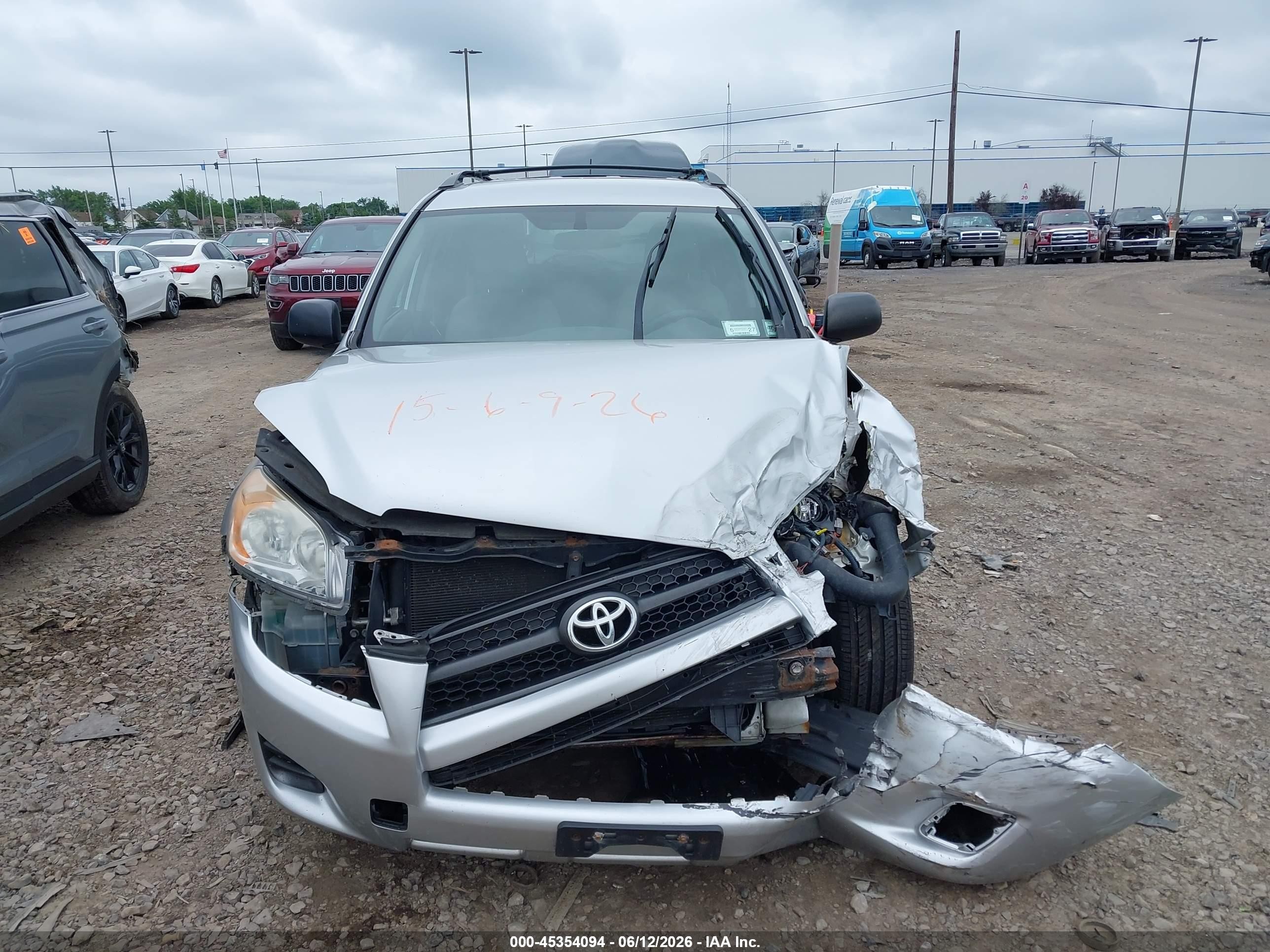 2010 Toyota Rav4   Silver vin: 2T3BF4DV5AW075603