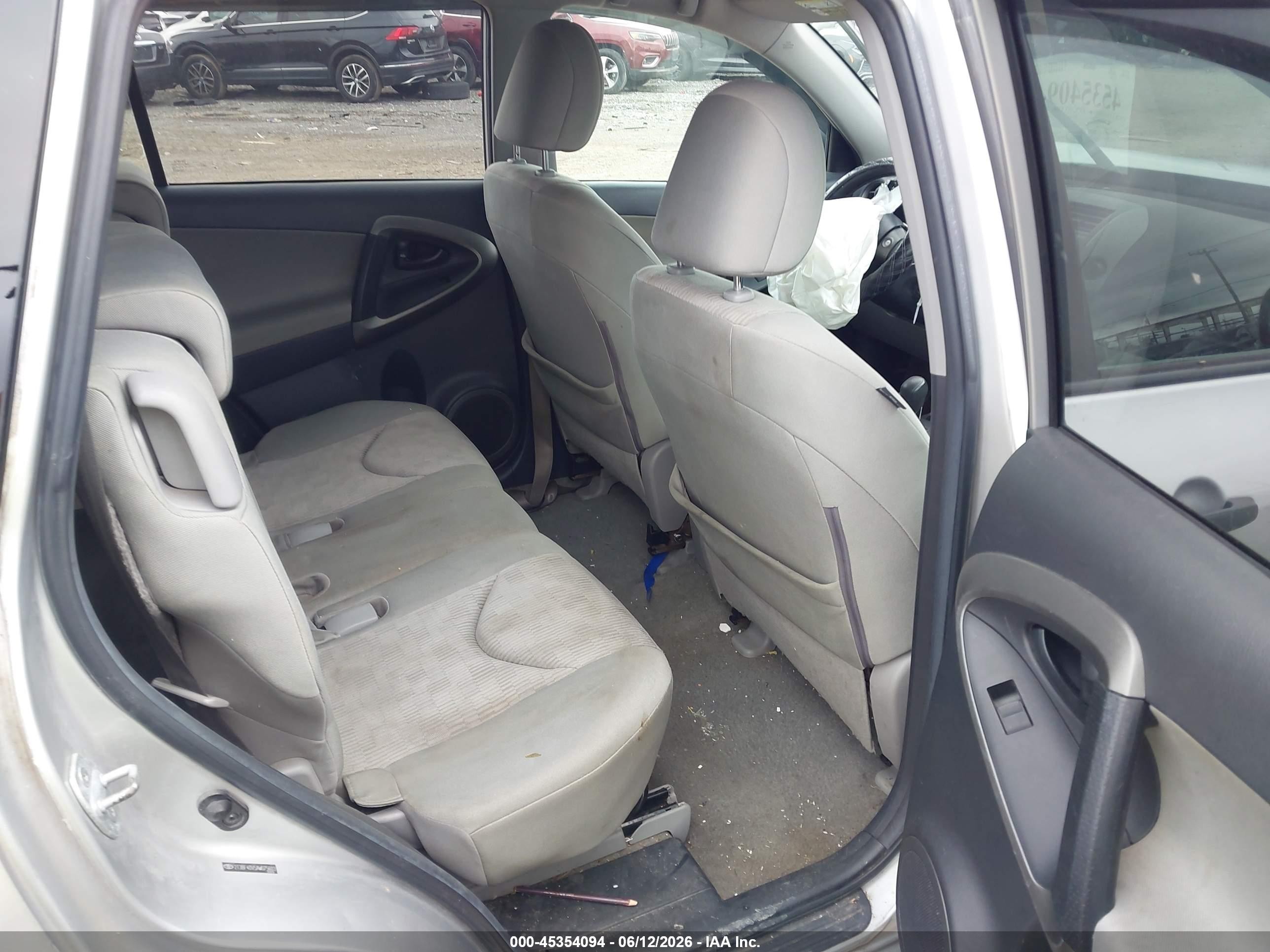 2010 Toyota Rav4   Silver vin: 2T3BF4DV5AW075603