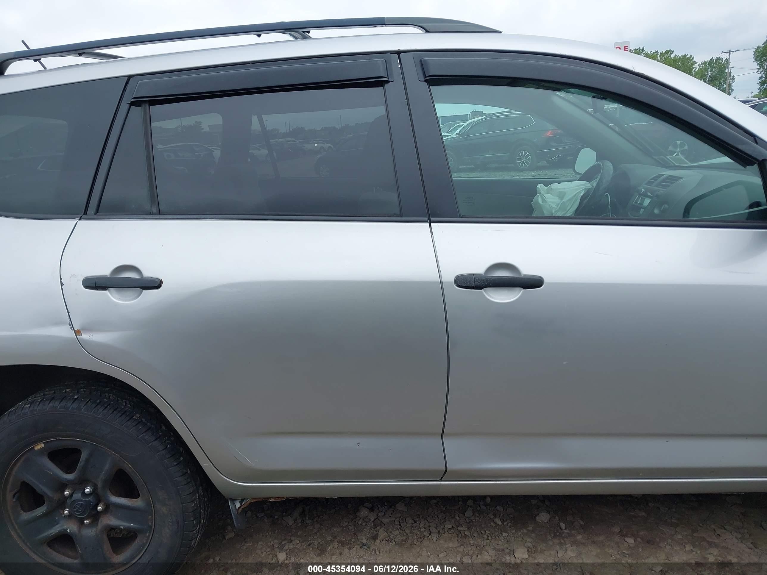 2010 Toyota Rav4   Silver vin: 2T3BF4DV5AW075603