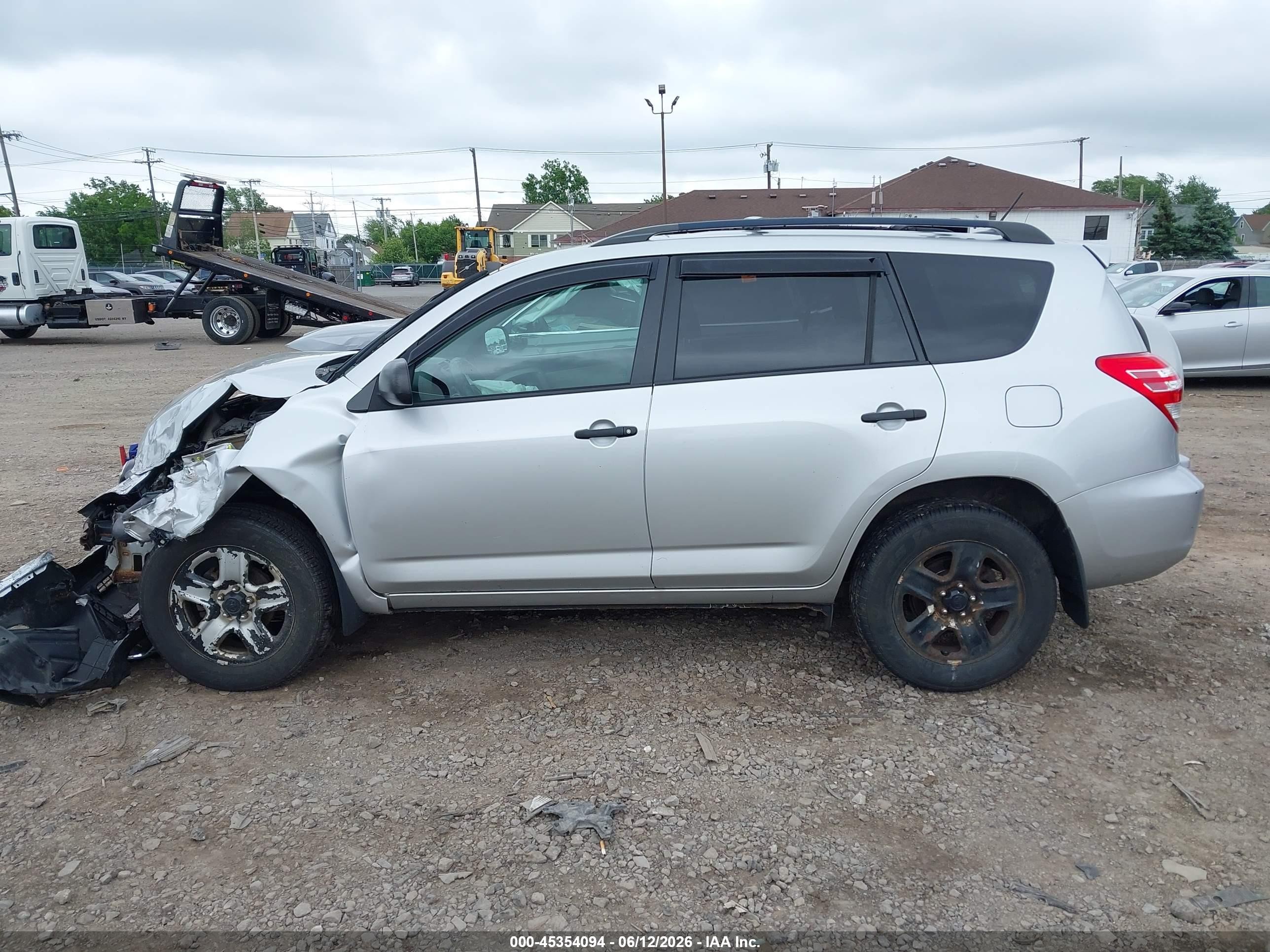 2010 Toyota Rav4   Silver vin: 2T3BF4DV5AW075603