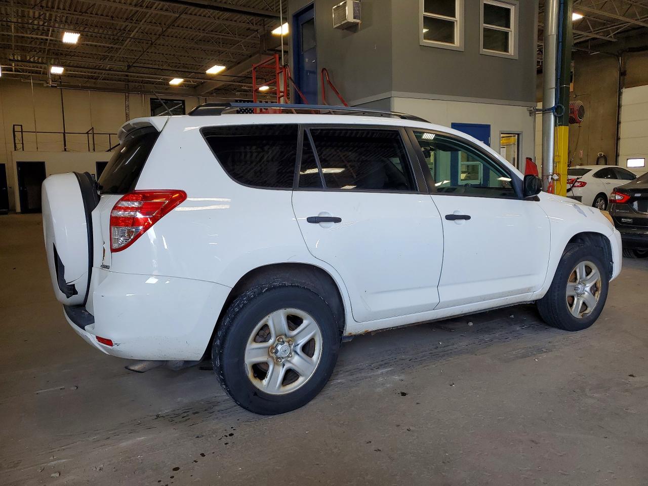 2011 Toyota Rav4 Base White vin: 2T3BF4DV5BW085050