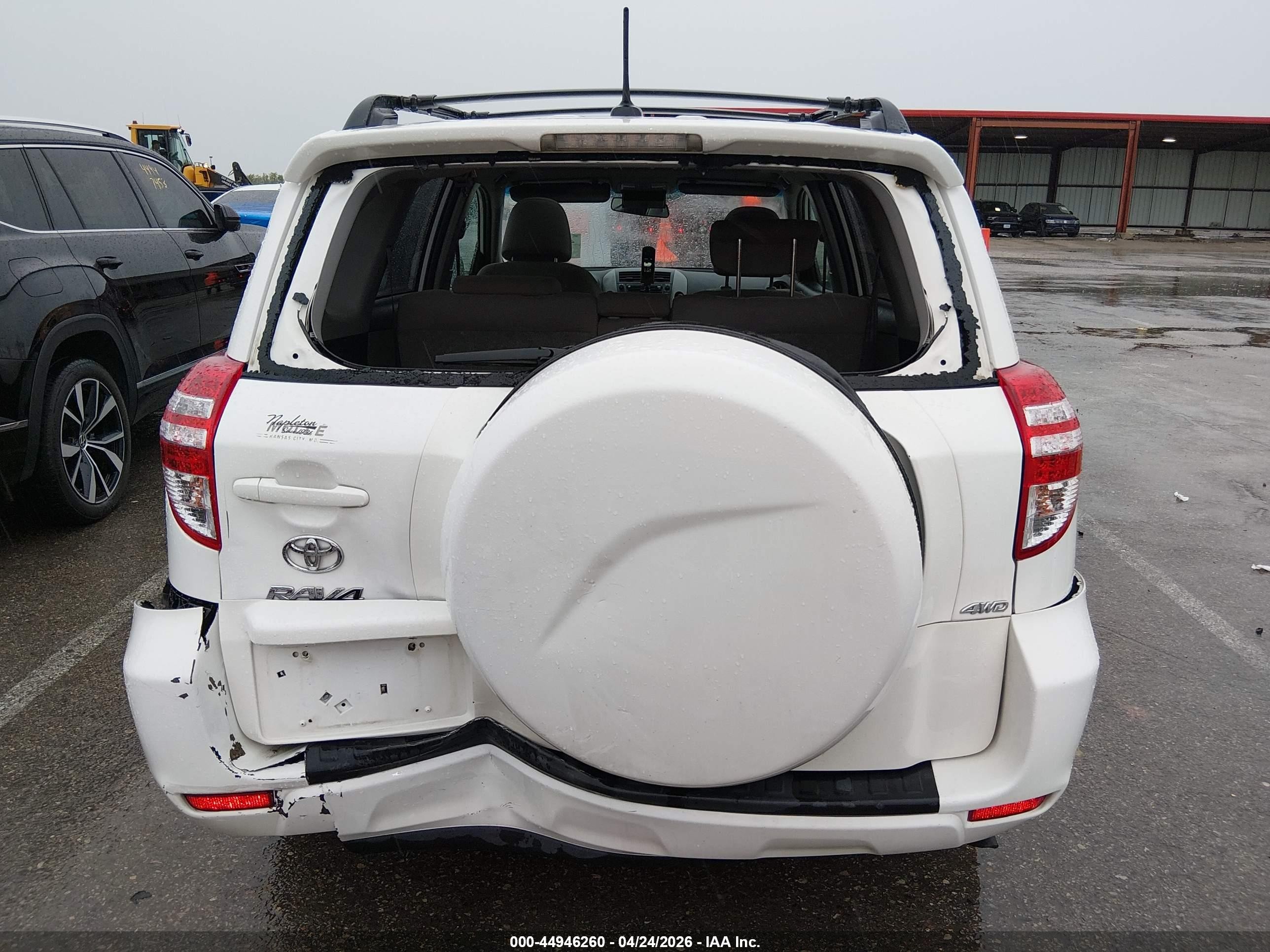 2011 Toyota Rav4   Белый vin: 2T3BF4DV5BW089812