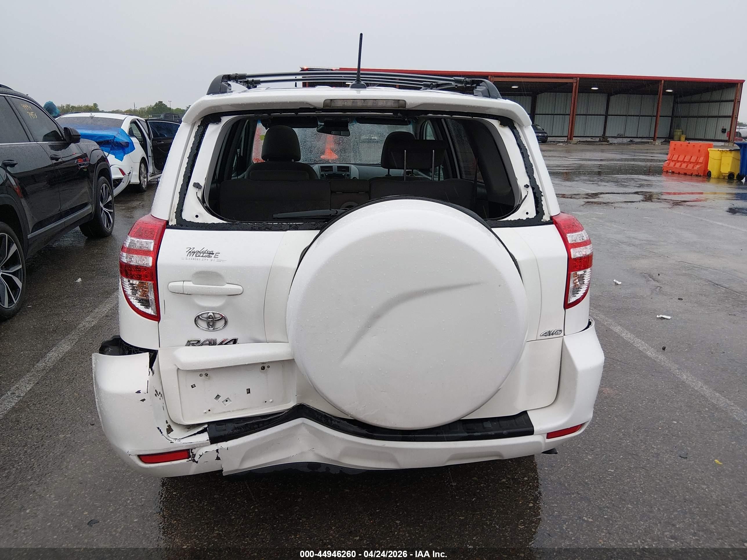 2011 Toyota Rav4   Белый vin: 2T3BF4DV5BW089812