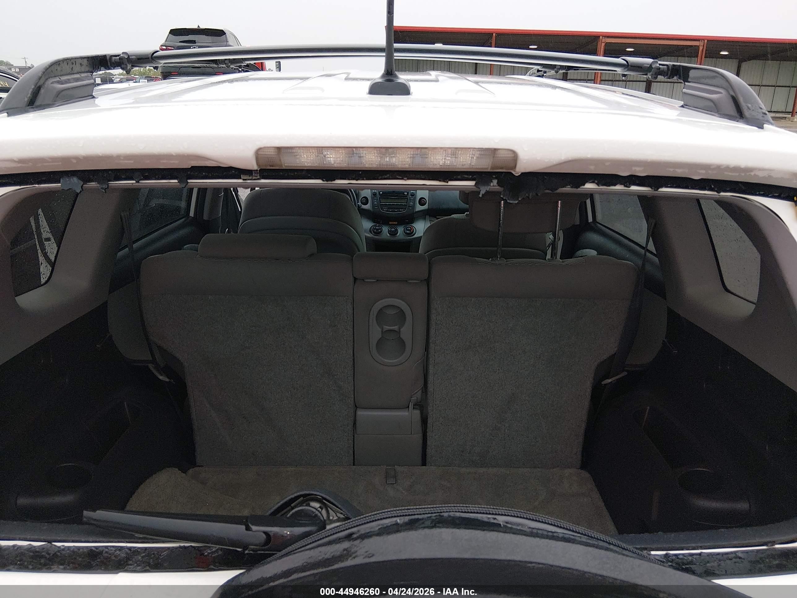2011 Toyota Rav4   Белый vin: 2T3BF4DV5BW089812