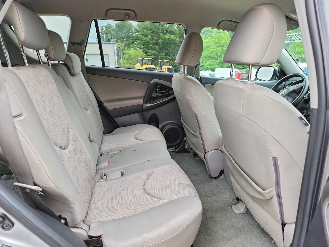 2011 Toyota Rav4 Base Silver vin: 2T3BF4DV5BW097408