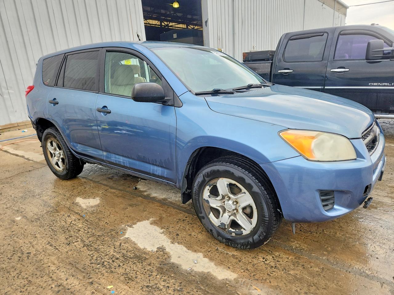 2011 Toyota Rav4 Base Blue vin: 2T3BF4DV5BW105331
