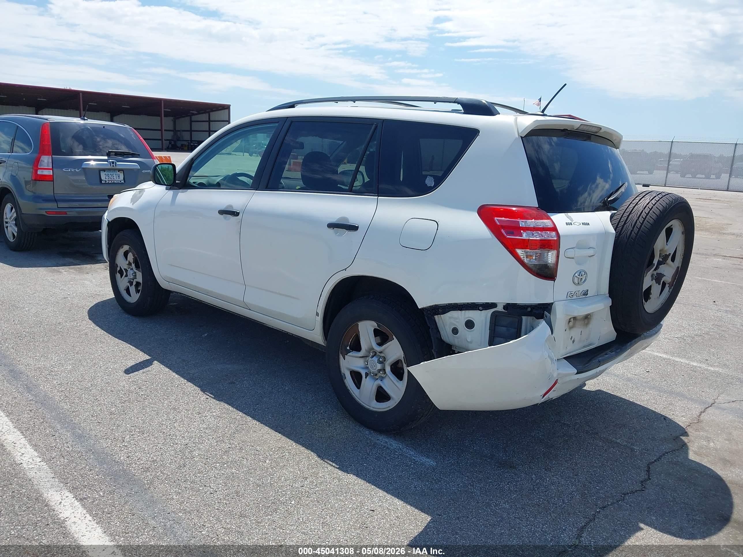 2011 Toyota Rav4   White vin: 2T3BF4DV5BW108102