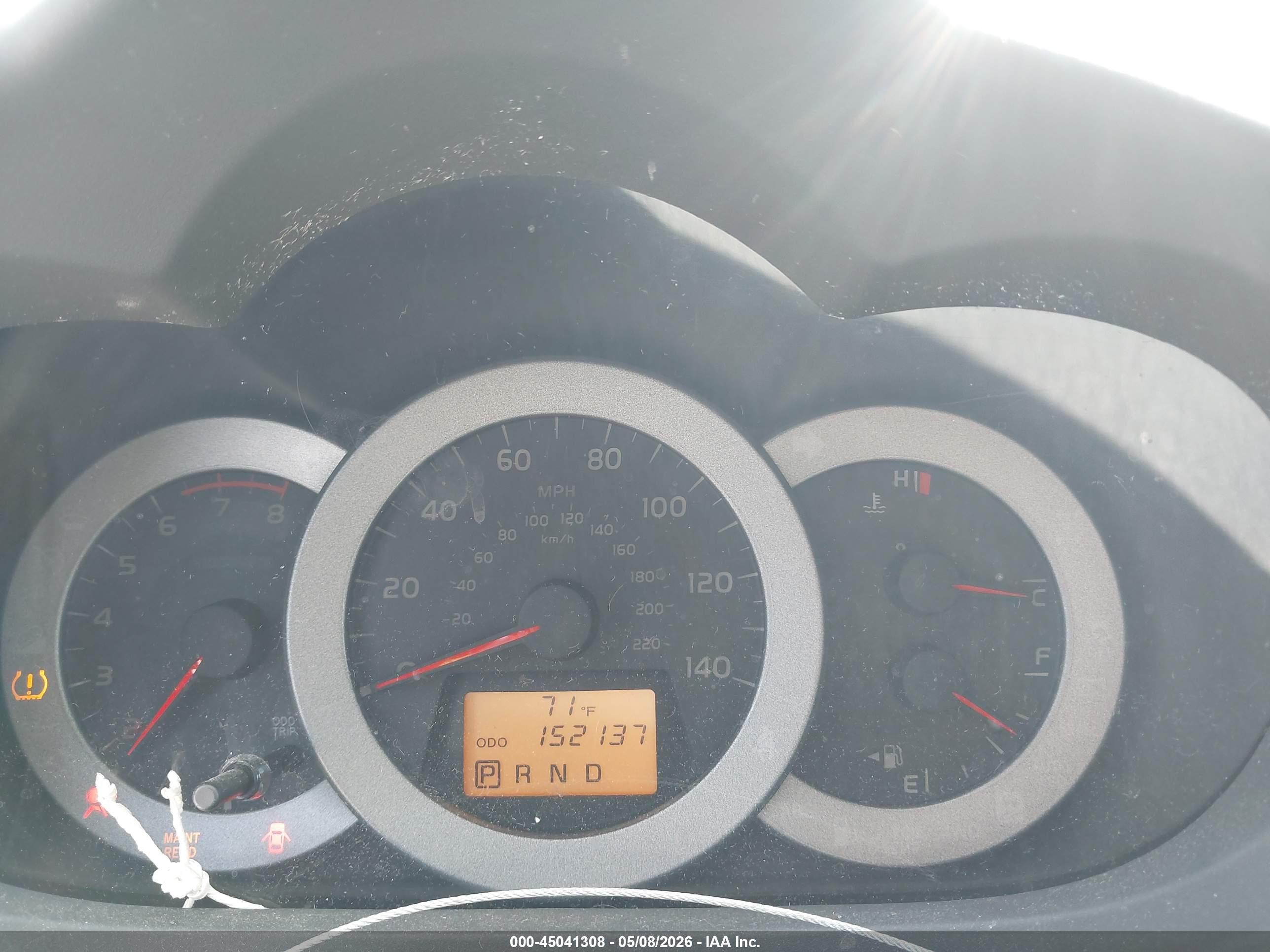 2011 Toyota Rav4   White vin: 2T3BF4DV5BW108102