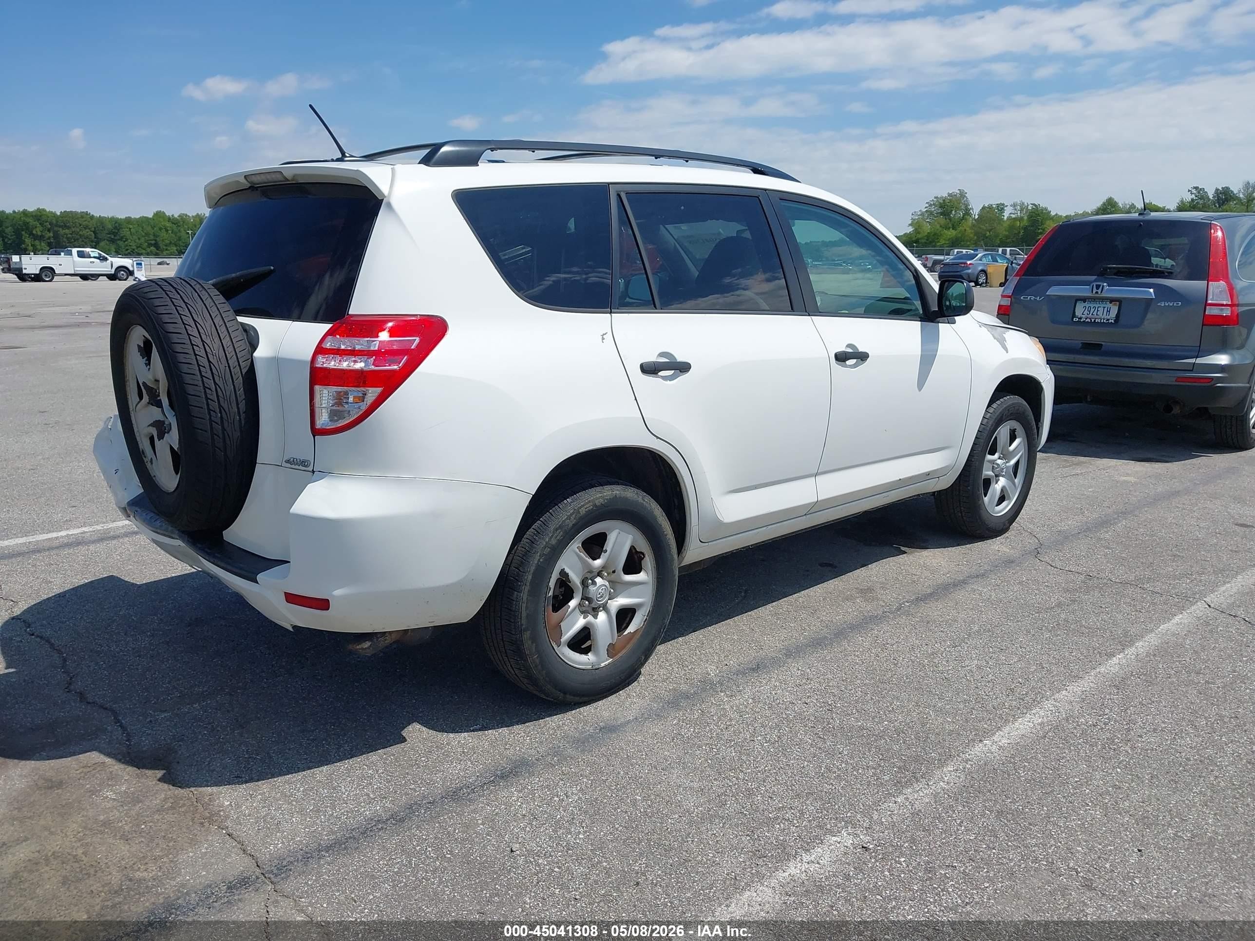 2011 Toyota Rav4   White vin: 2T3BF4DV5BW108102