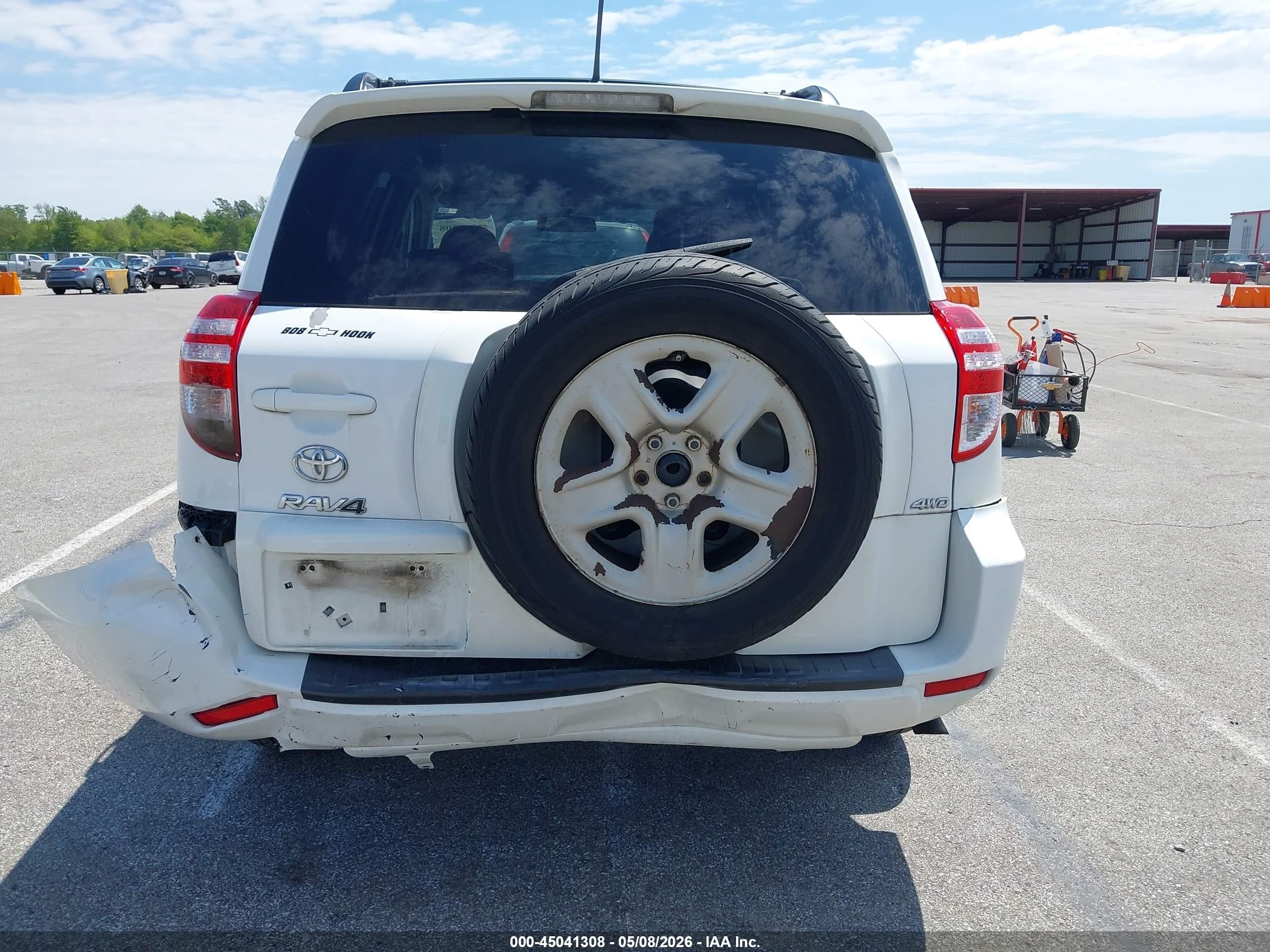 2011 Toyota Rav4   White vin: 2T3BF4DV5BW108102
