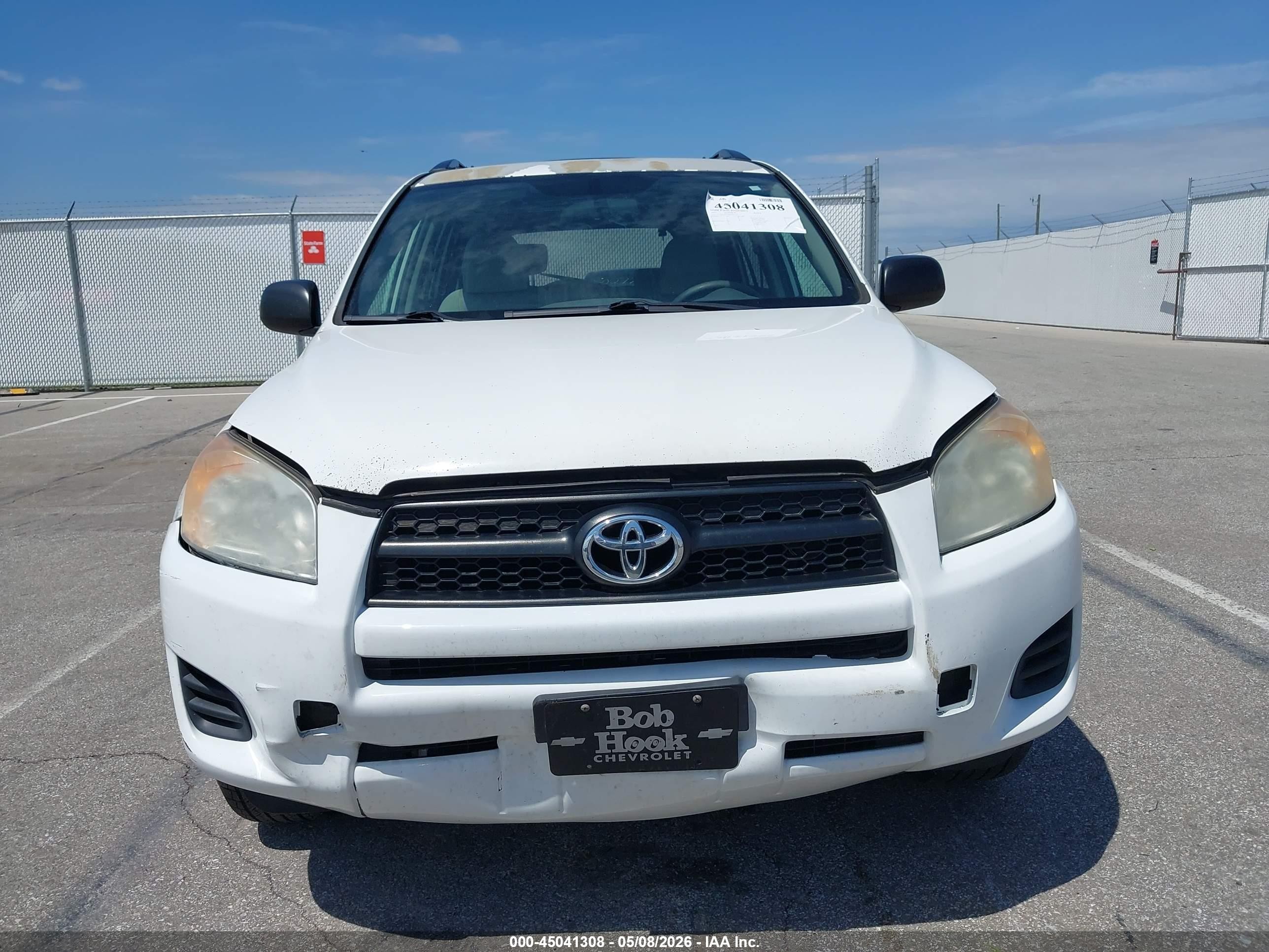 2011 Toyota Rav4   White vin: 2T3BF4DV5BW108102