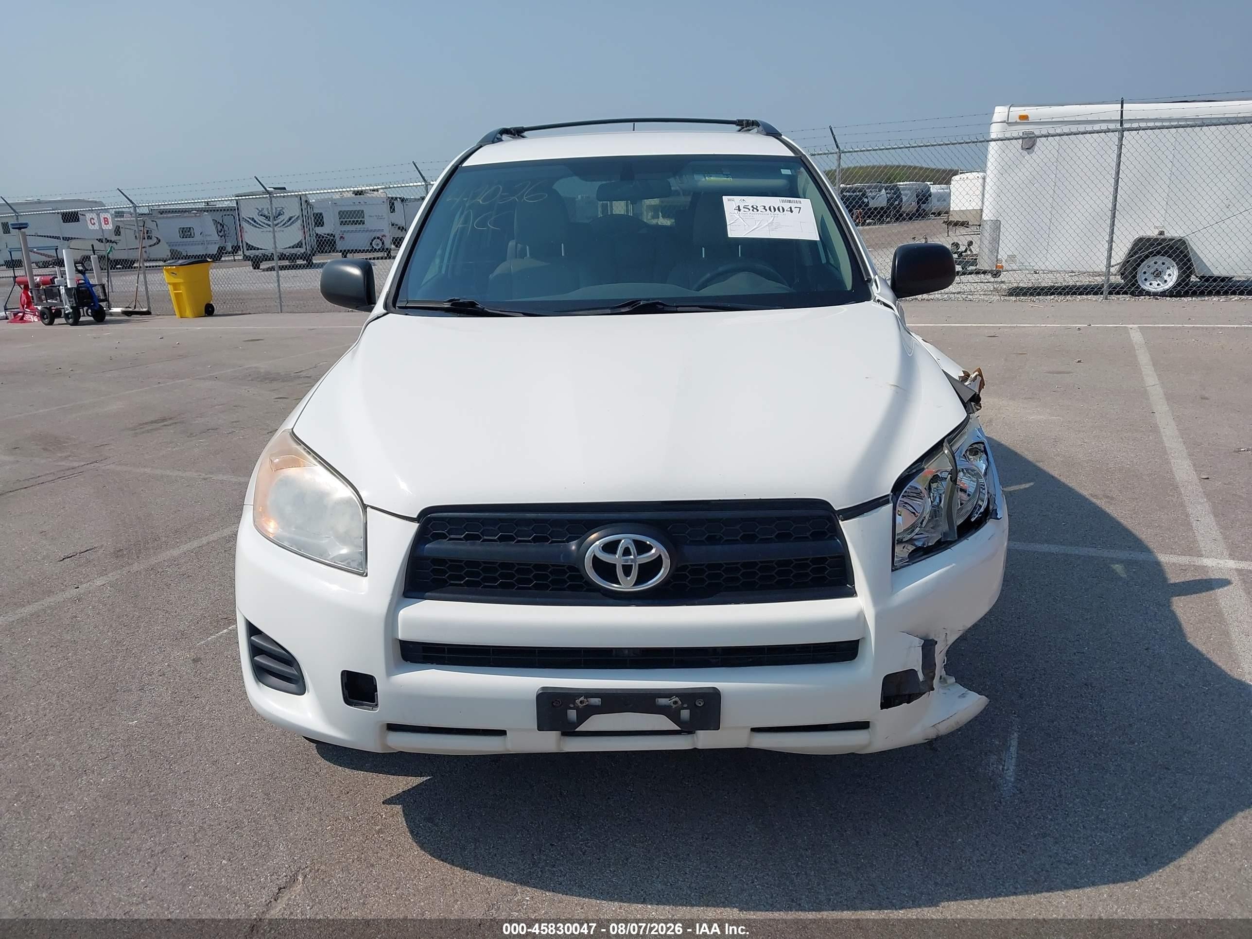 2011 Toyota Rav4   Белый vin: 2T3BF4DV5BW119164