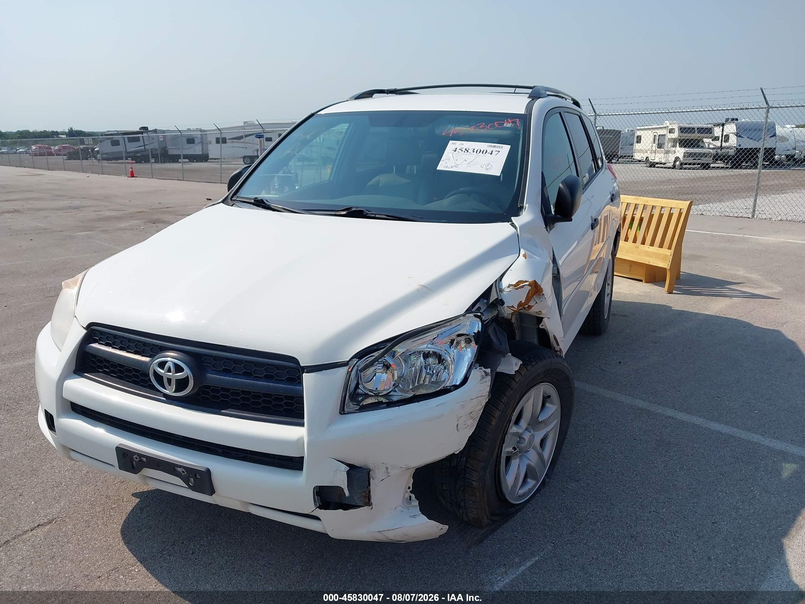2011 Toyota Rav4   Белый vin: 2T3BF4DV5BW119164