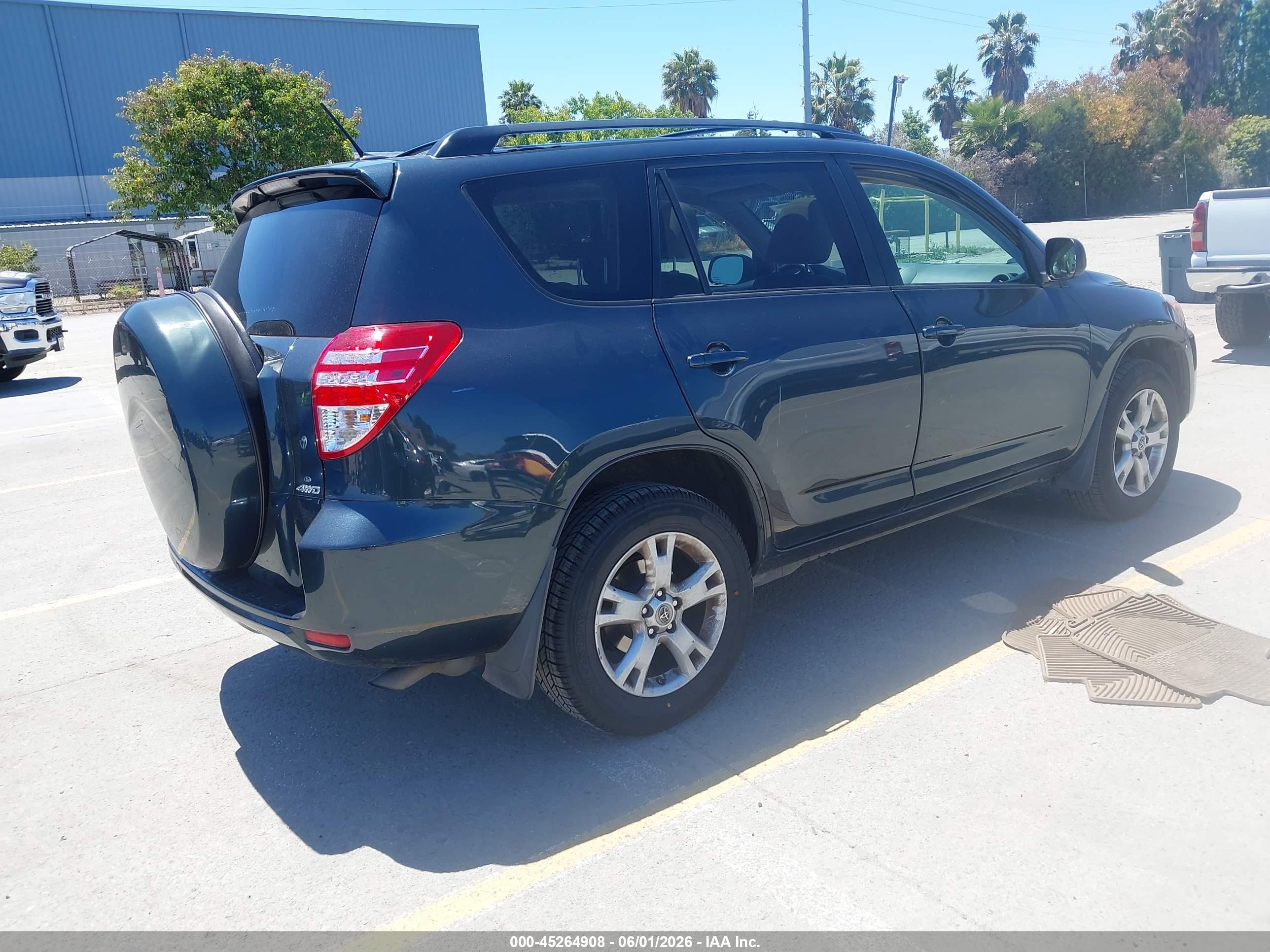 2011 Toyota Rav4   Green vin: 2T3BF4DV5BW123411