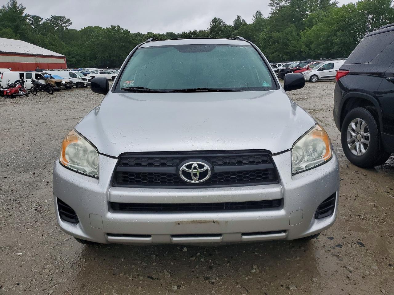 2011 Toyota Rav4 Base Silver vin: 2T3BF4DV5BW137289
