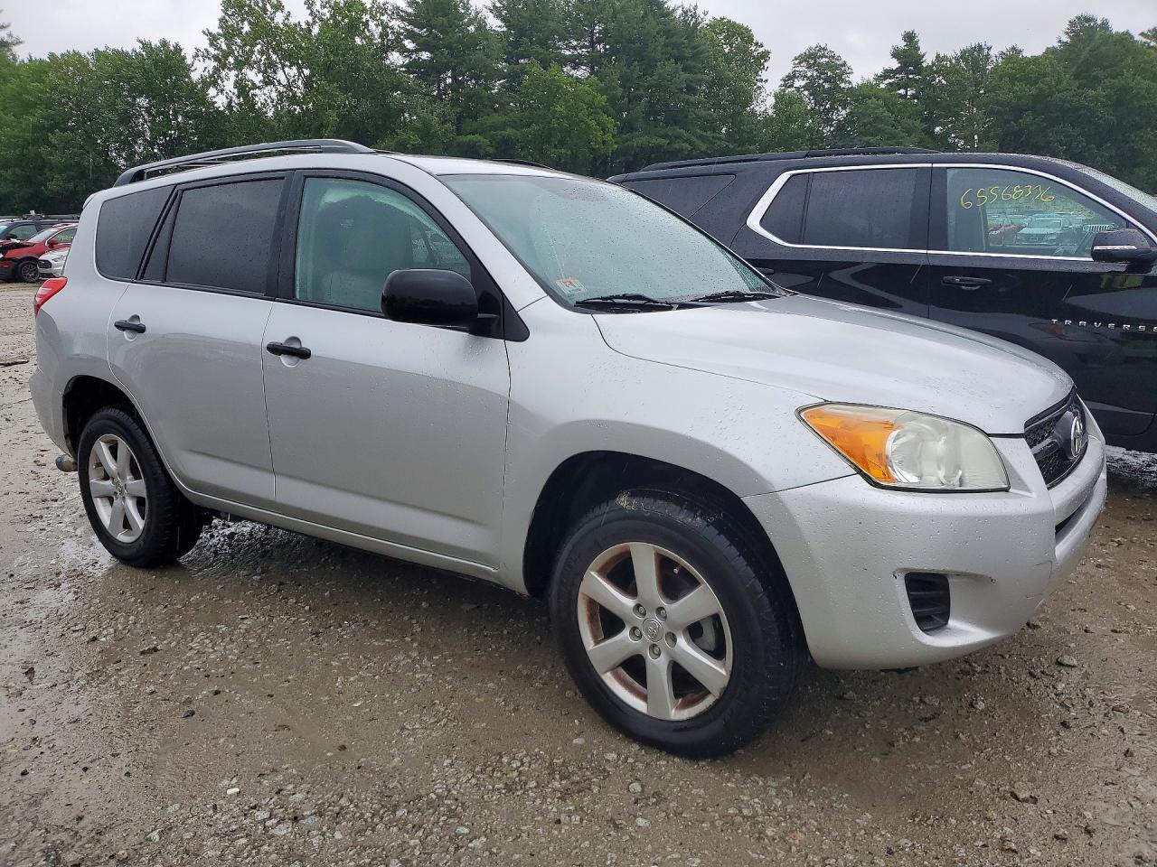 2011 Toyota Rav4 Base Silver vin: 2T3BF4DV5BW137289