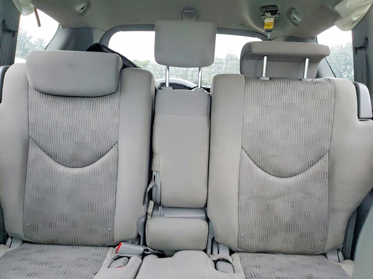 2011 Toyota Rav4 Base Silver vin: 2T3BF4DV5BW137289