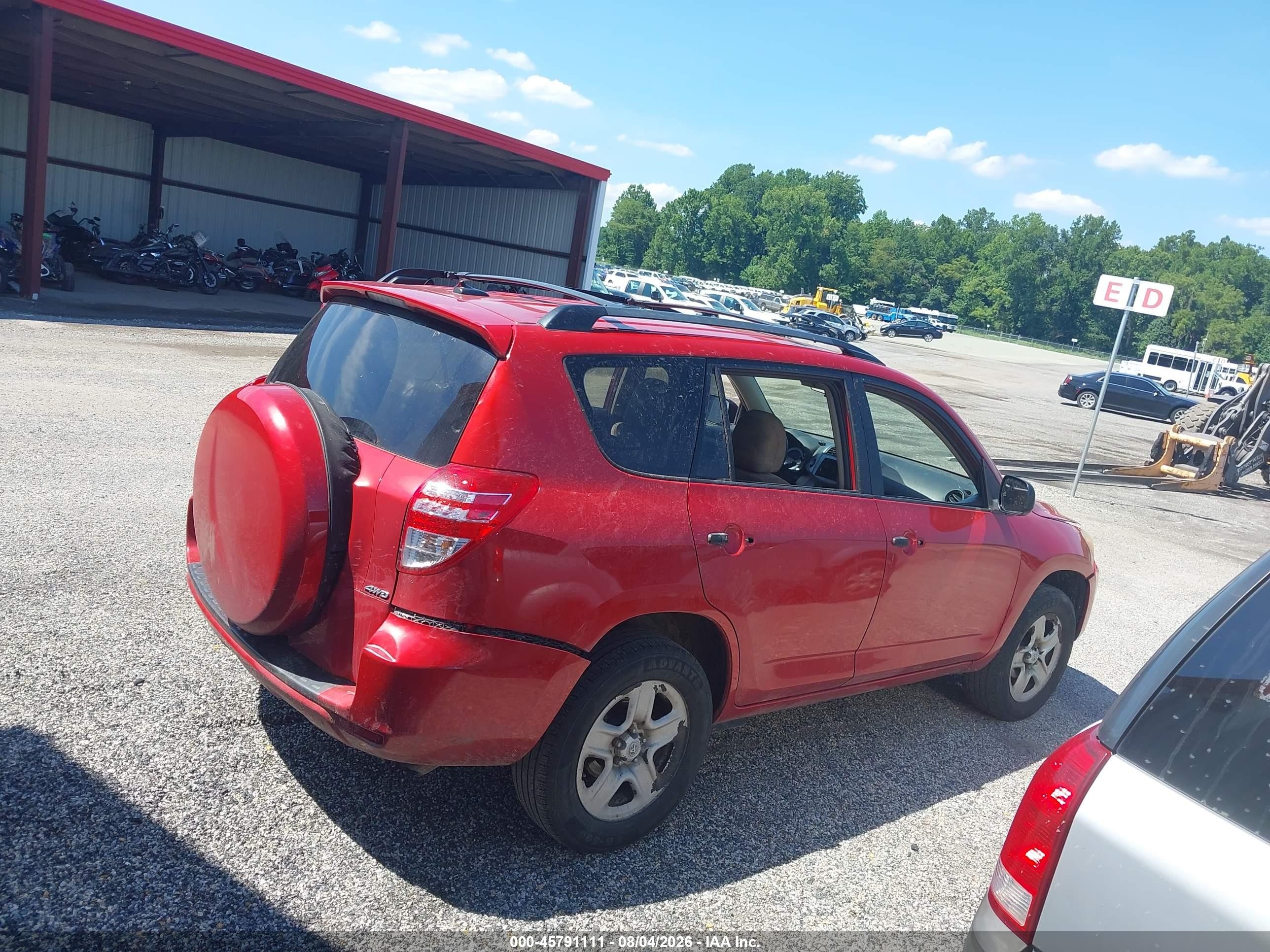 2011 Toyota Rav4   Red vin: 2T3BF4DV5BW140547