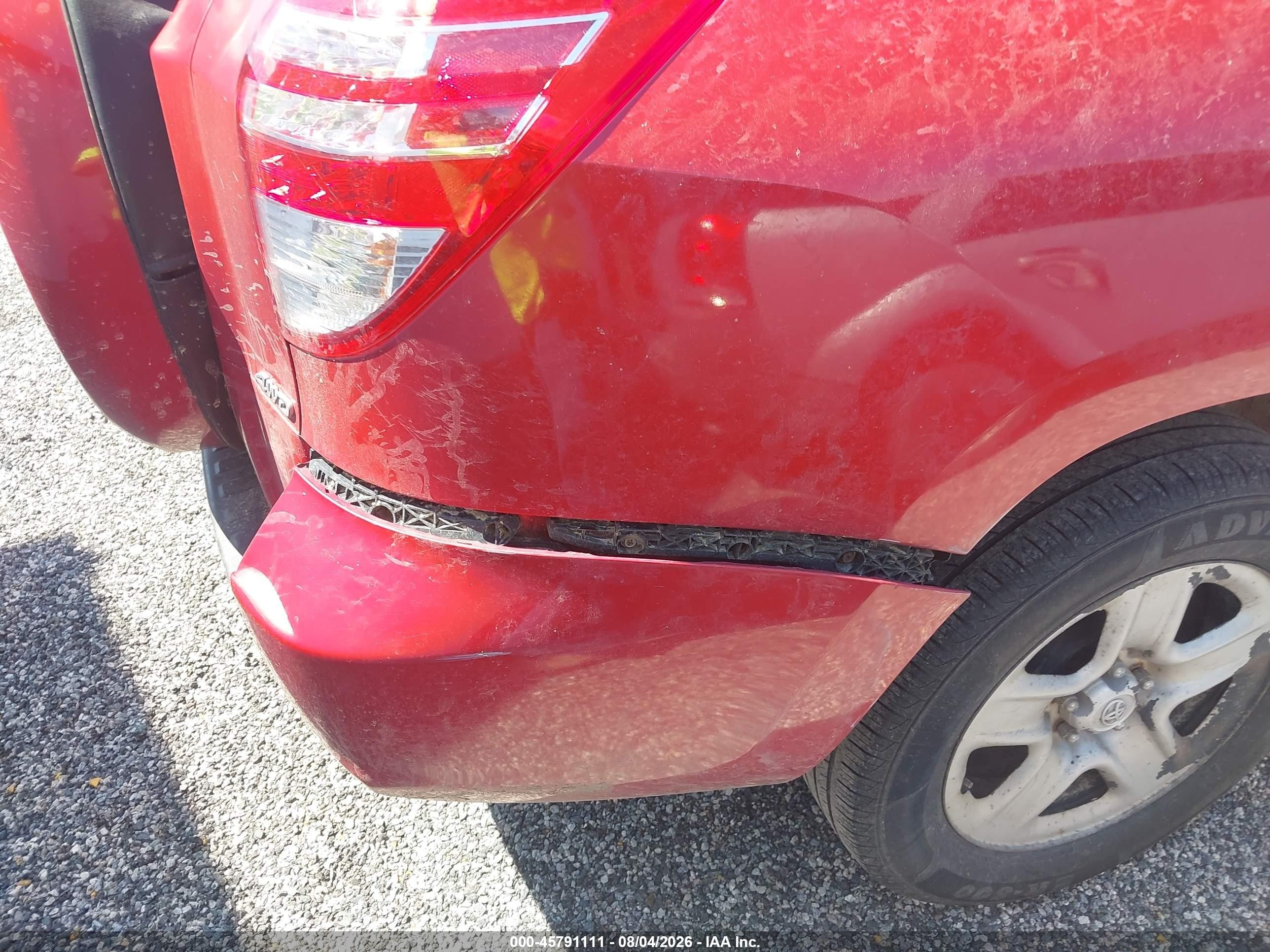 2011 Toyota Rav4   Red vin: 2T3BF4DV5BW140547
