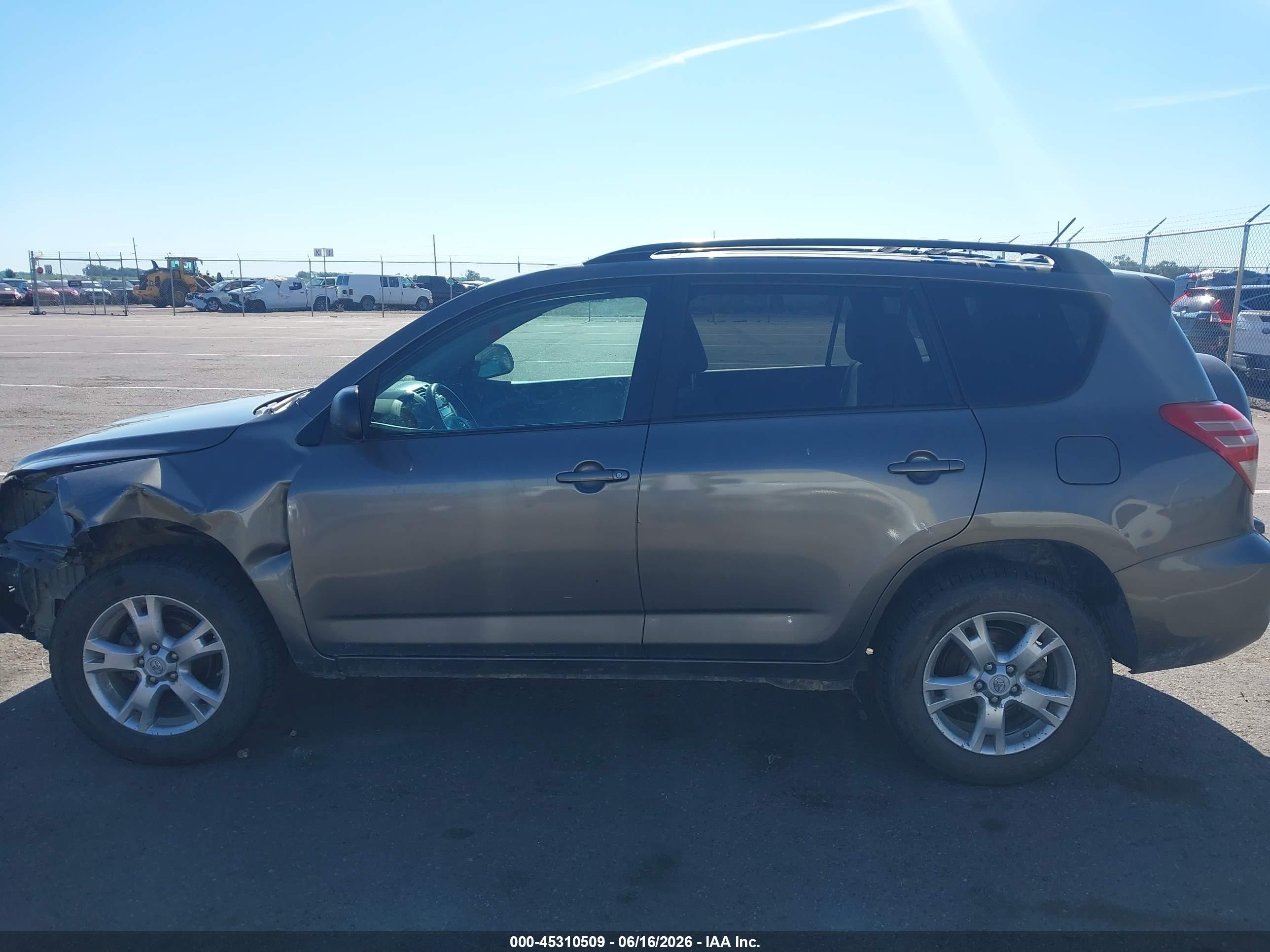 2011 Toyota Rav4   Brown vin: 2T3BF4DV5BW150205