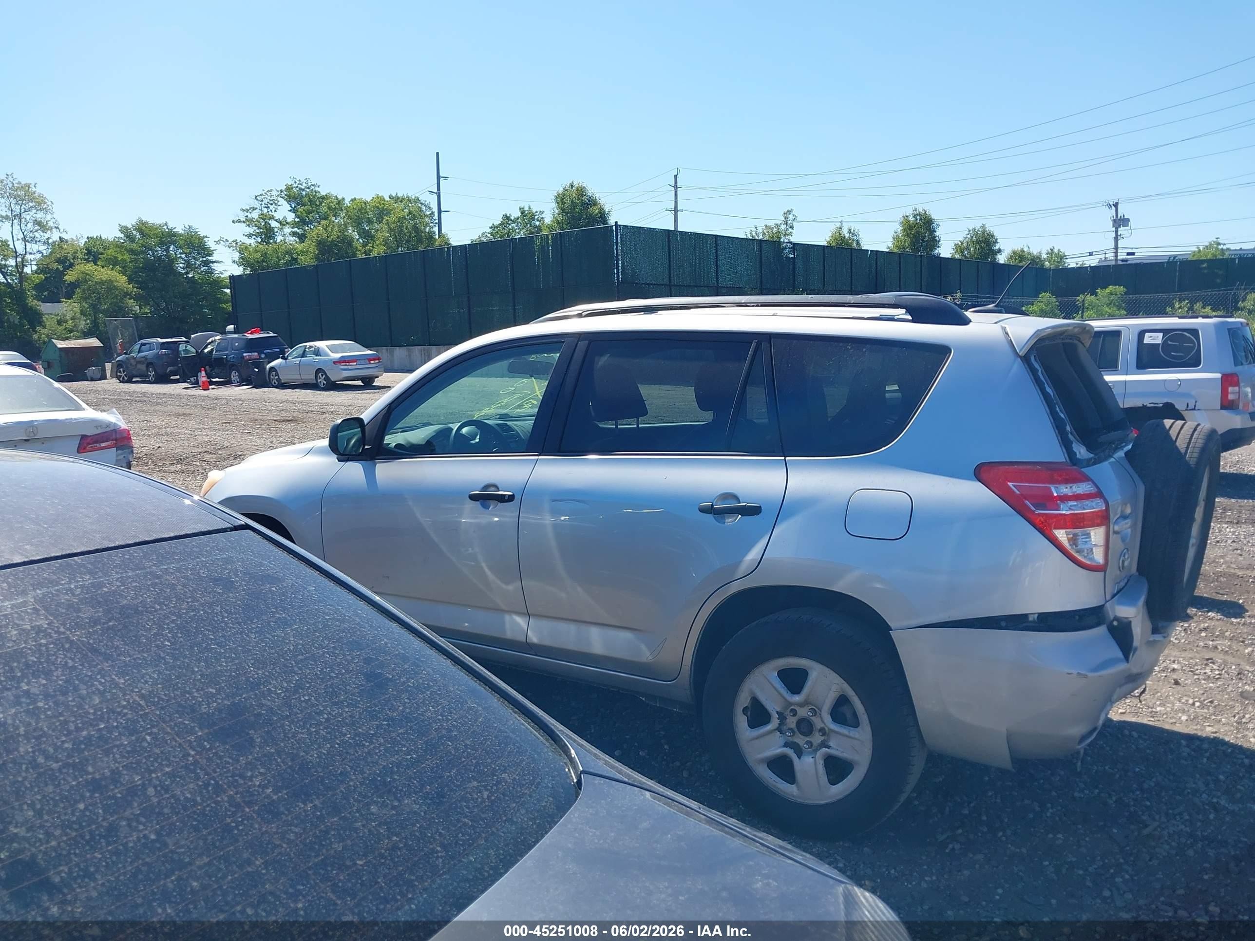 2012 Toyota Rav4   Серый vin: 2T3BF4DV5CW184890