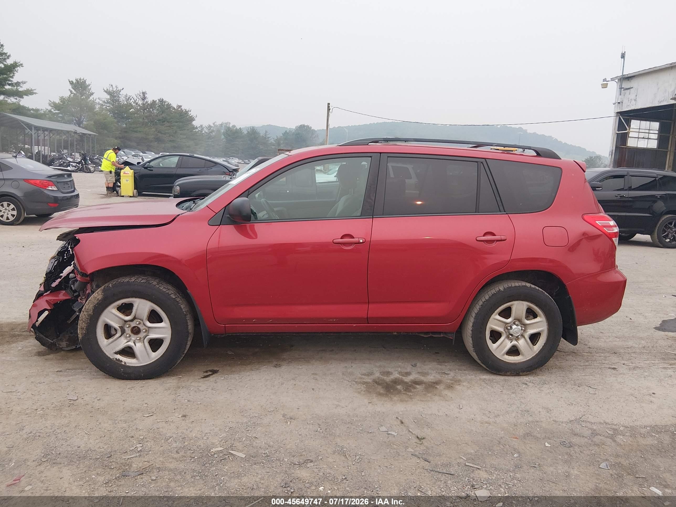 2012 Toyota Rav4   Red vin: 2T3BF4DV5CW220769